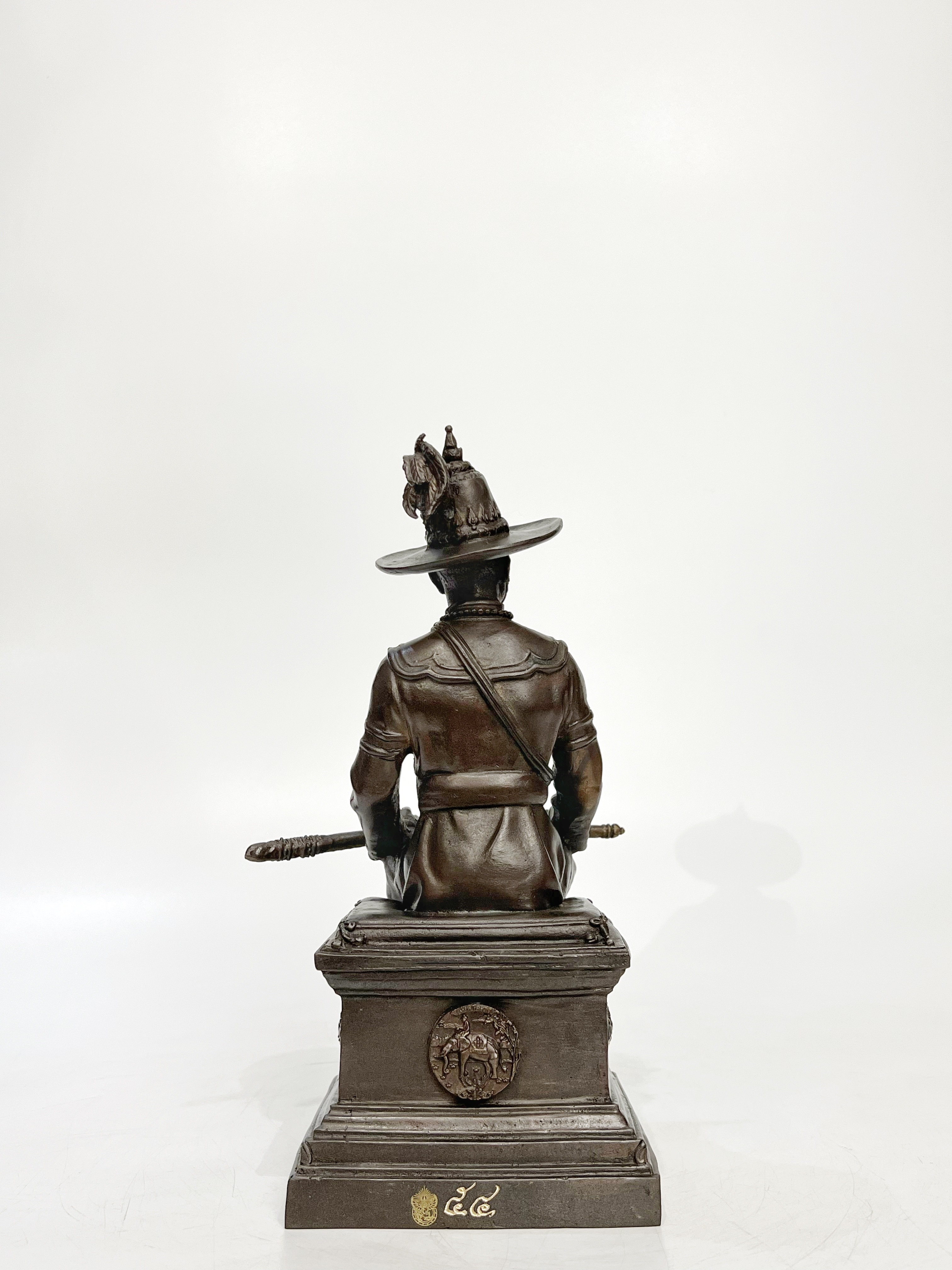 สมเด็จพระเจ้าตากสินมหาราช นั่งบัลลังก์ หน้าตัก 5 นิ้ว (หมายเลข 54)