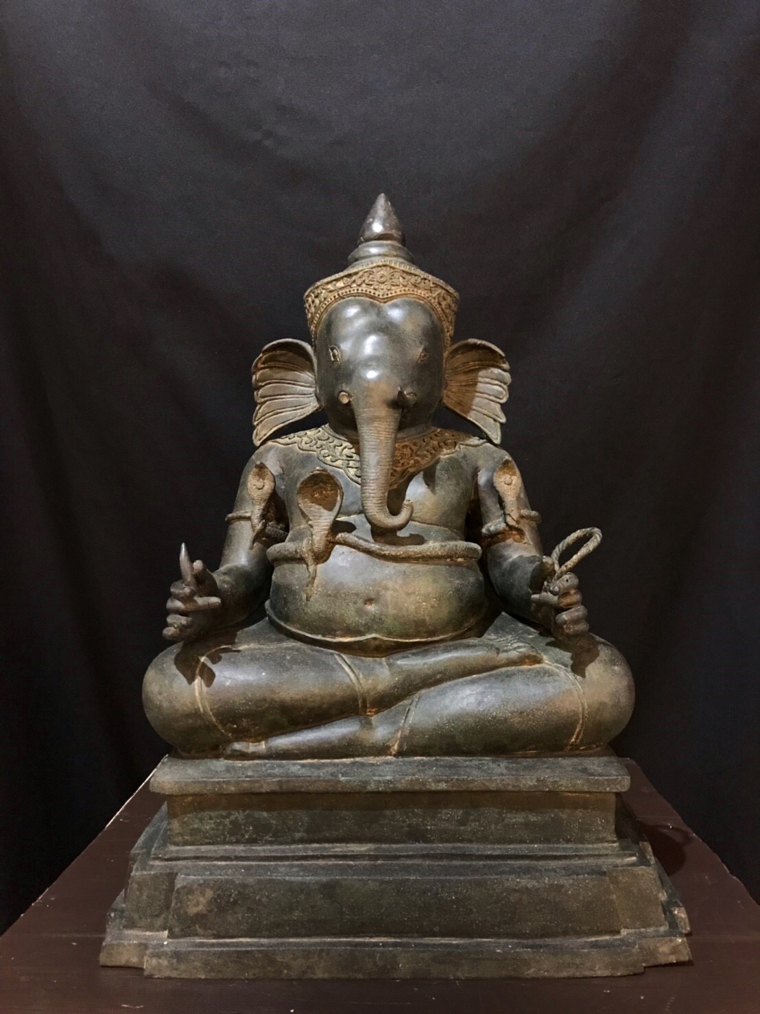 พระพิฆเนศ หน้าตัก 16 นิ้ว