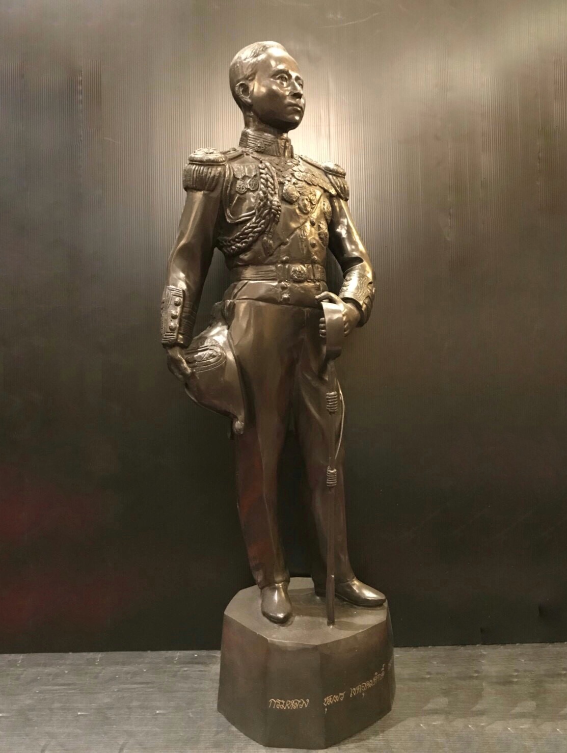 เสด็จเตี่ยกรมหลวงชุมพร หน้าตัก 16 นิ้ว