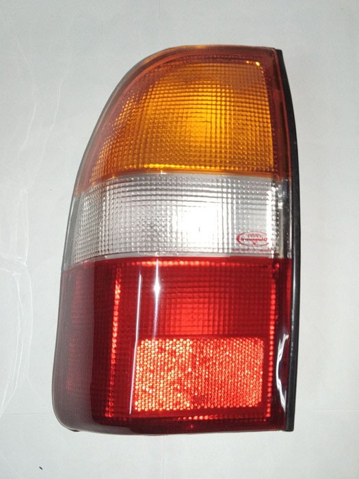 เสื้อไฟท้าย mitsubishi strada ปี97 (3สี) ไม่มีขั้ว-หลอด ข้างซ้าย