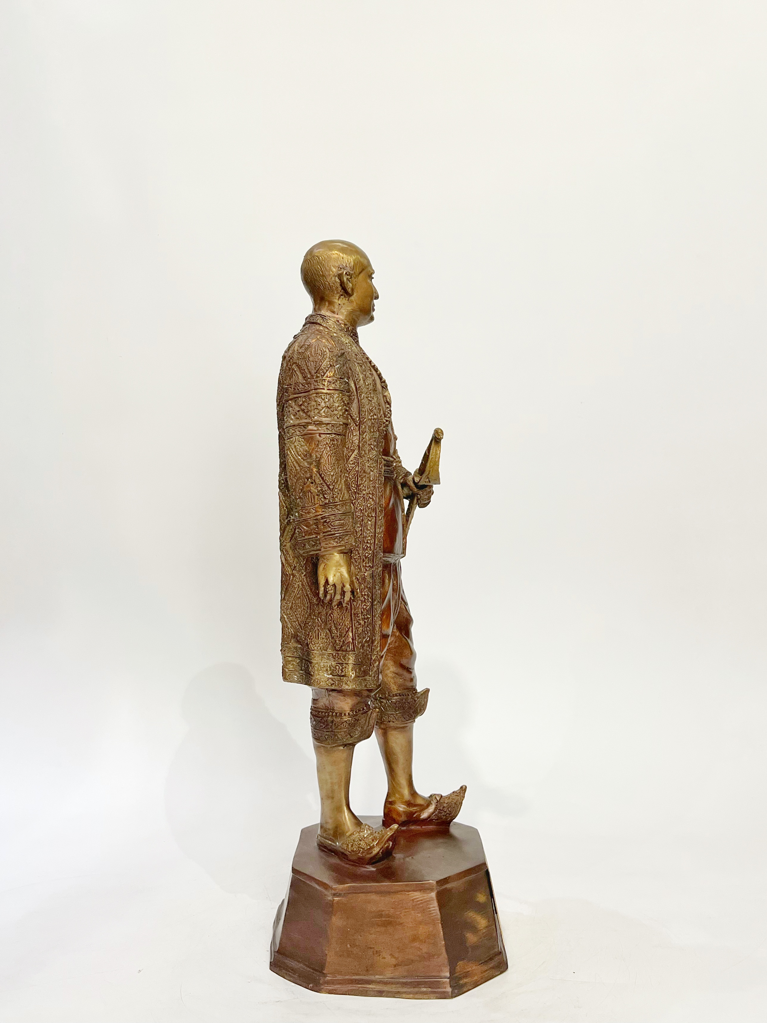 รัชกาลที่ 2 หน้าตัก 9 นิ้ว