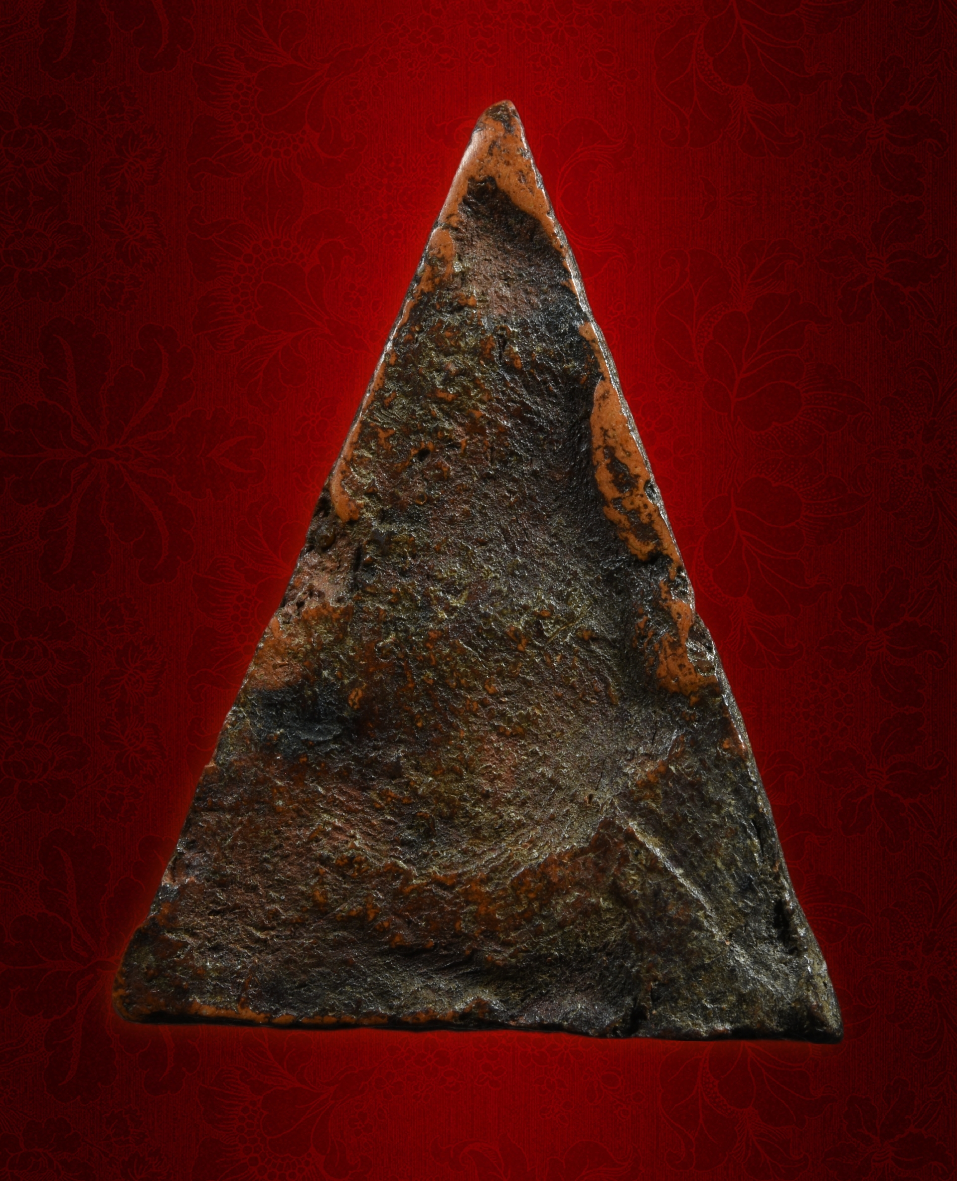 พระนางพญา พิมพ์เข่าโค้ง