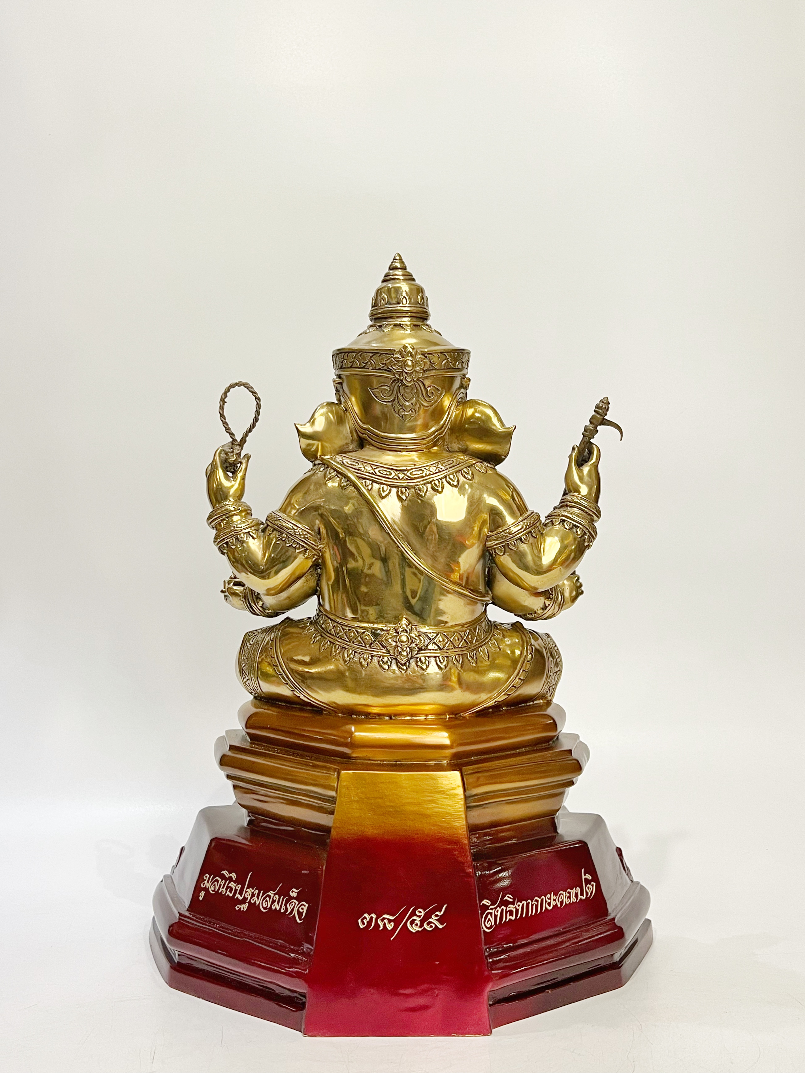 พระพิฆเนศ : พระสิทธิทากายะคณปติ หน้าตัก 9 นิ้ว (หมายเลข 38)