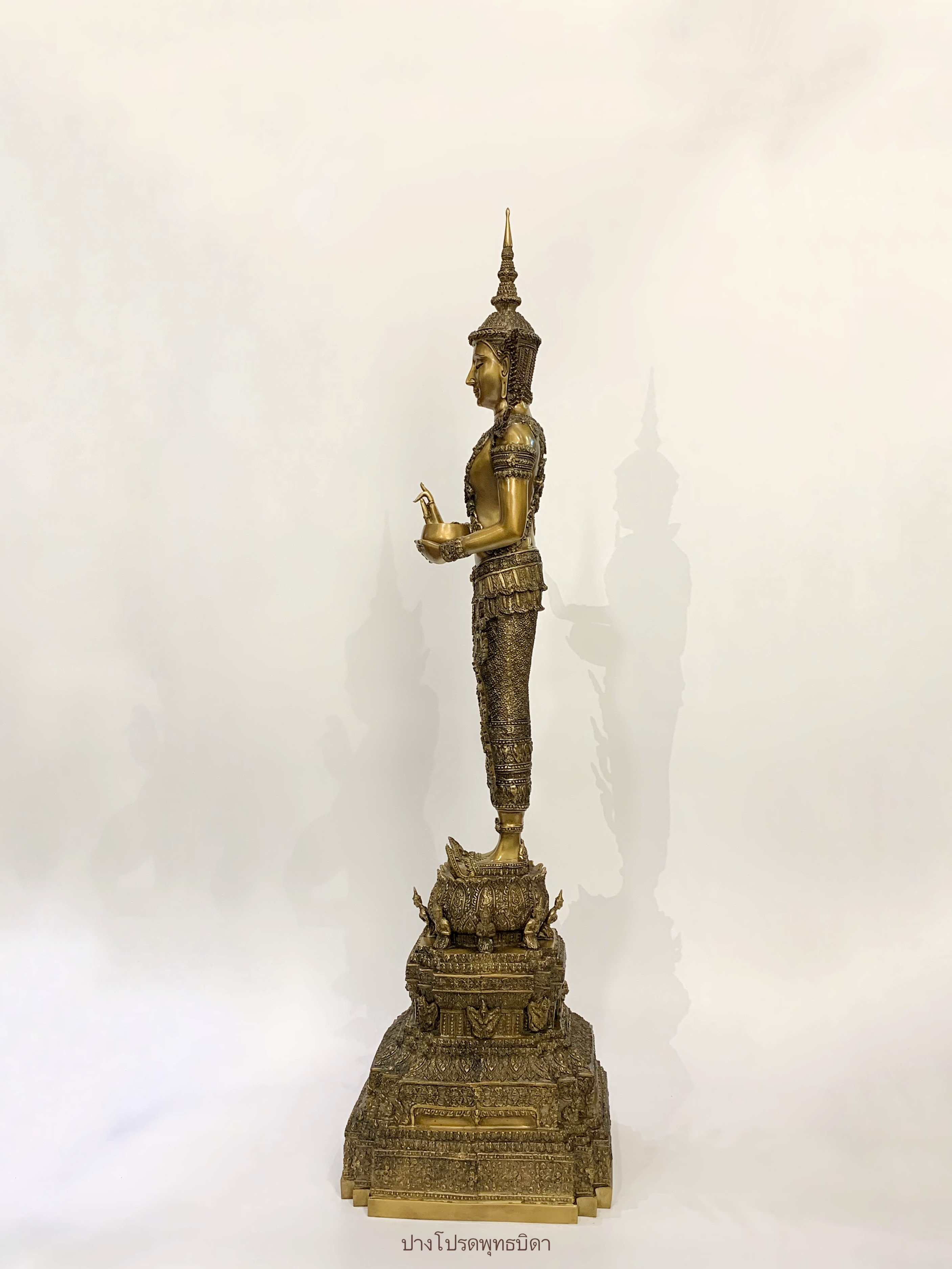 พระพุทธรูป ทรงเครื่องจักพรรดิ์ หน้าตัก 9 นิ้ว (ครบทั้ง 13 ปาง)