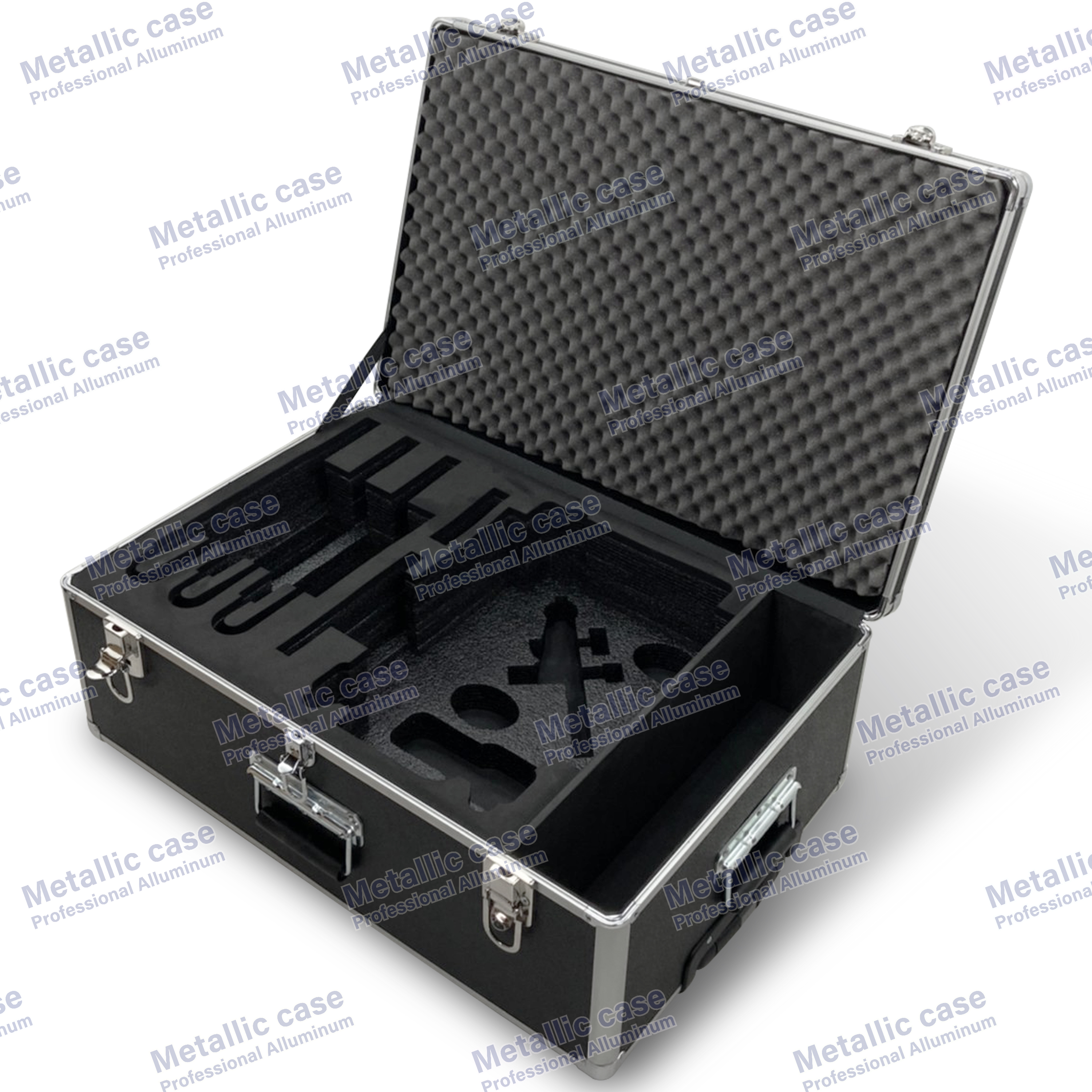 metalliccase8135-10-6402 / Biozen-กระเป๋าLicc(67.5x44.5x26 T2C1H3K2P2U5)