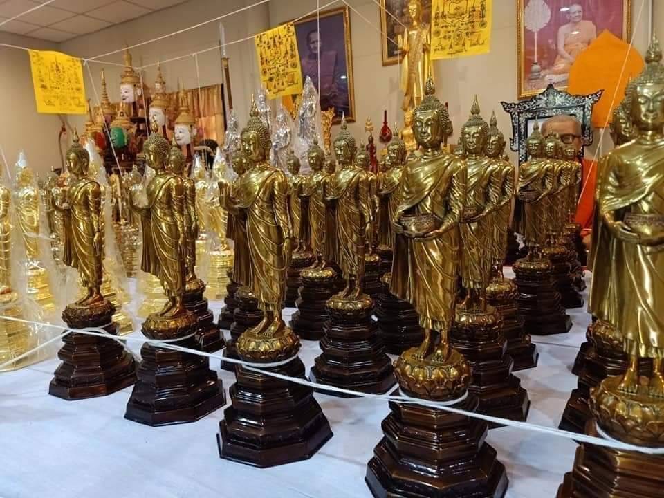 พระเจ้าห้ามโศกโรคาภัยนิรันตรายปราบไพรี หลวงพ่อเงินไหลมาสิริโภคาธนบดี สูง 18 นิ้ว