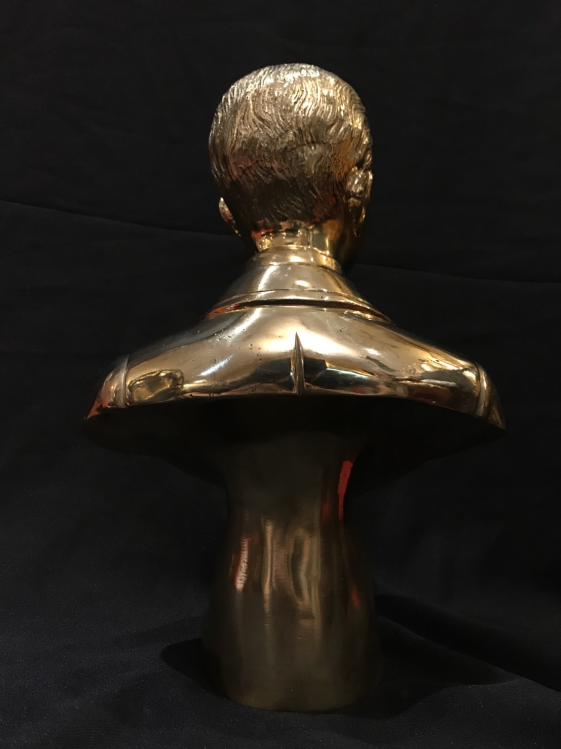 รัชกาลที่ 5 ครึ่งพระองค์ ทรงชุดสากล