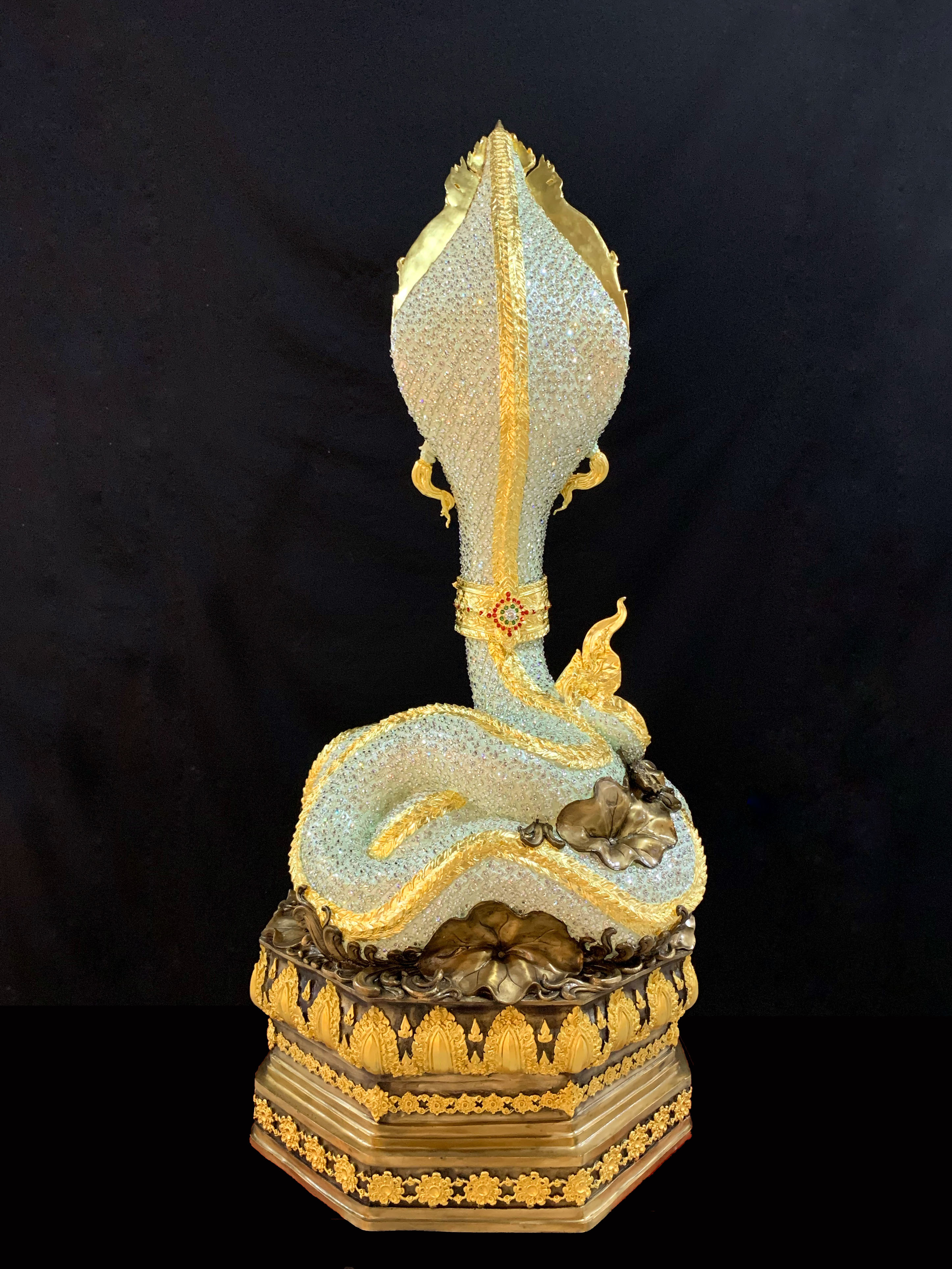 พญานาค สูง 149 cm.