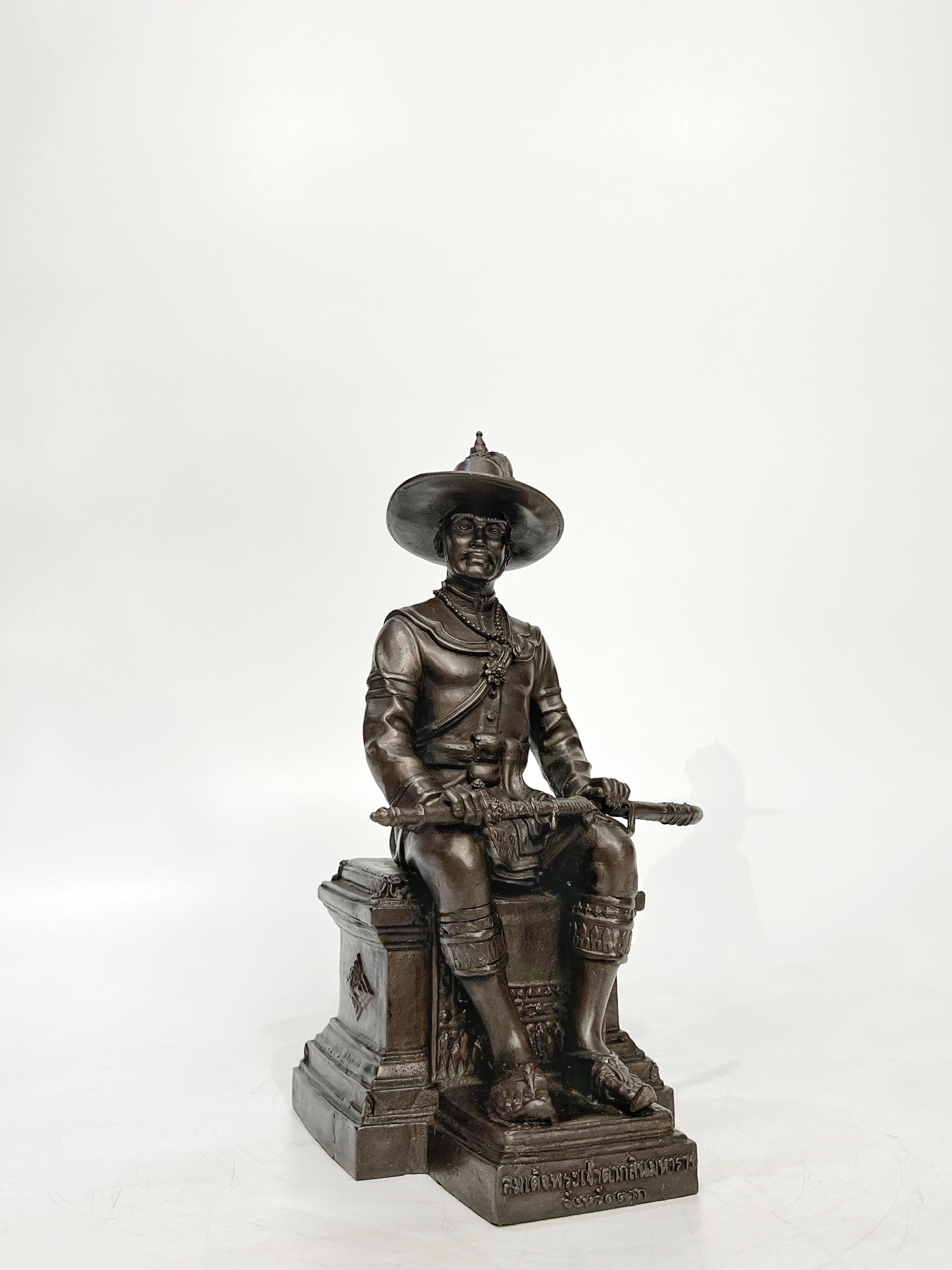 สมเด็จพระเจ้าตากสินมหาราช นั่งบัลลังก์ หน้าตัก 5 นิ้ว (หมายเลข 54)