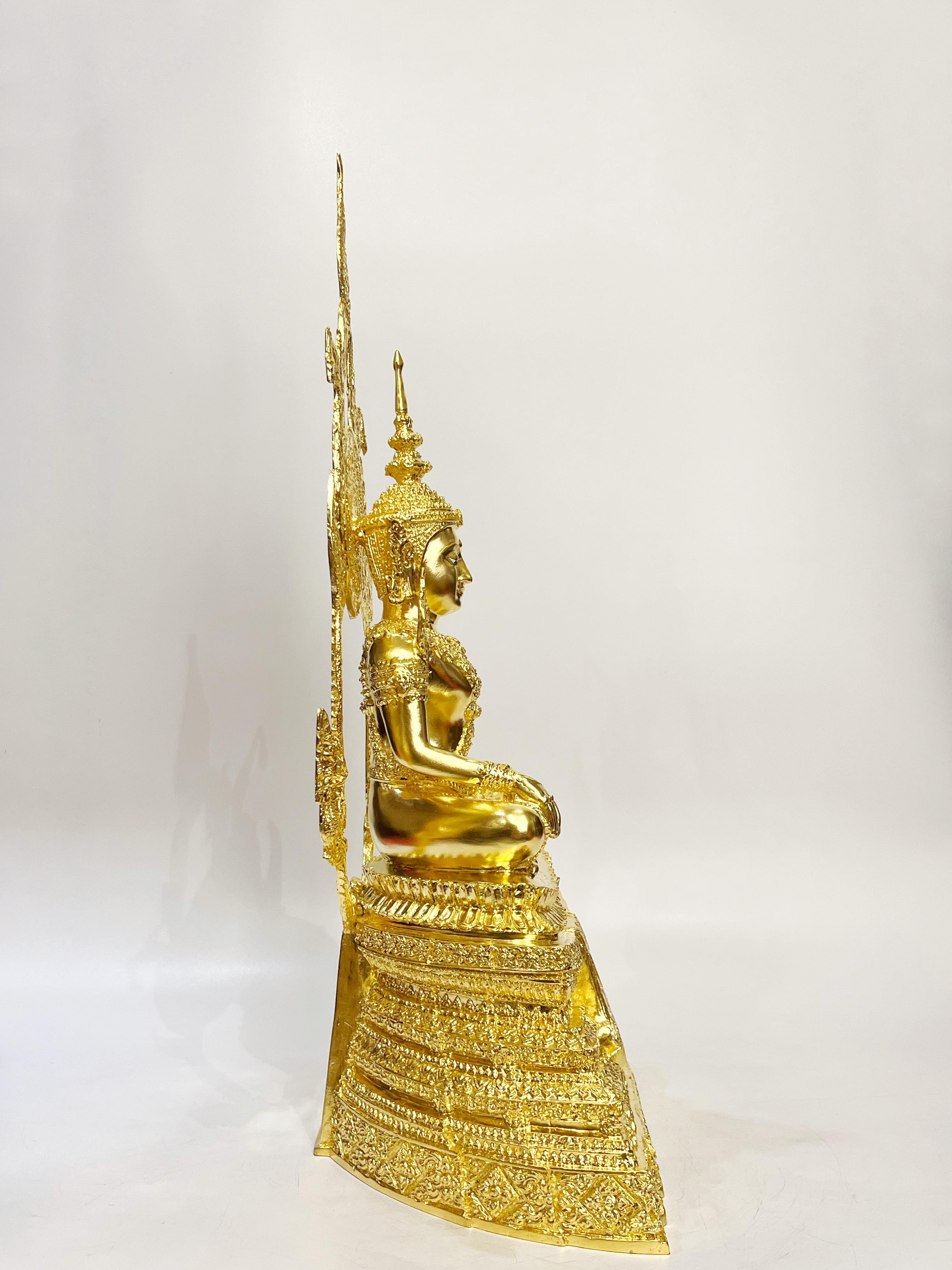 สมเด็จองค์ปฐม หน้าตัก 9 นิ้ว