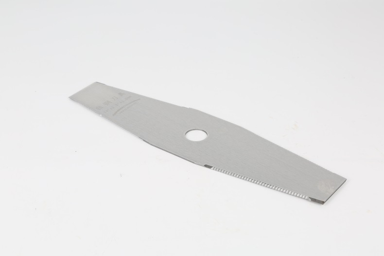 ใบมีดตัดหญ้าฟันเลื่อย ทรงมะละกอ 14 นิ้ว