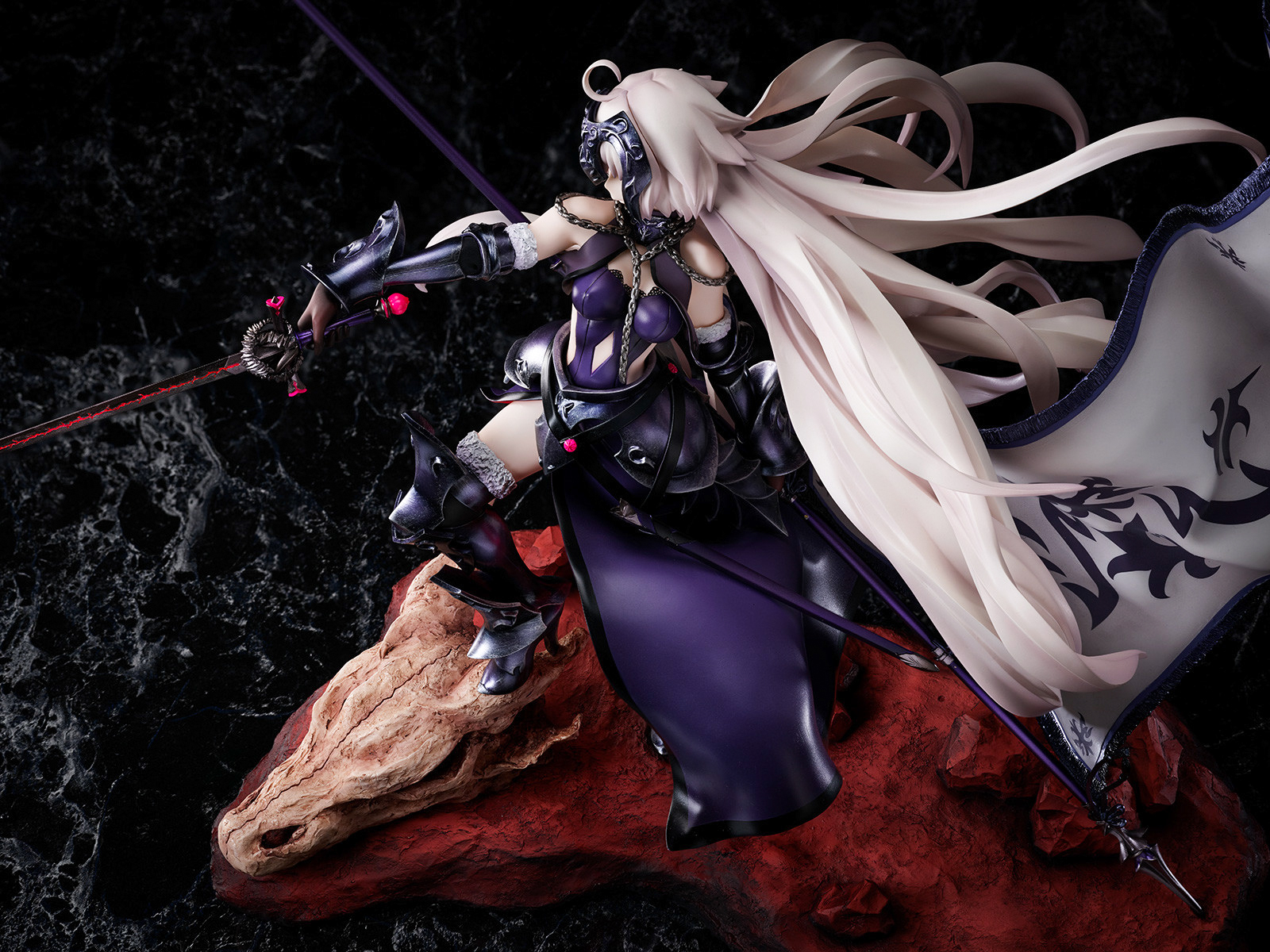 (Pre-Order) Jeanne d'Arc (Alter) Kuraki Homura o Matoishi Ryuu no Majo - 1/7 (Licorne)
