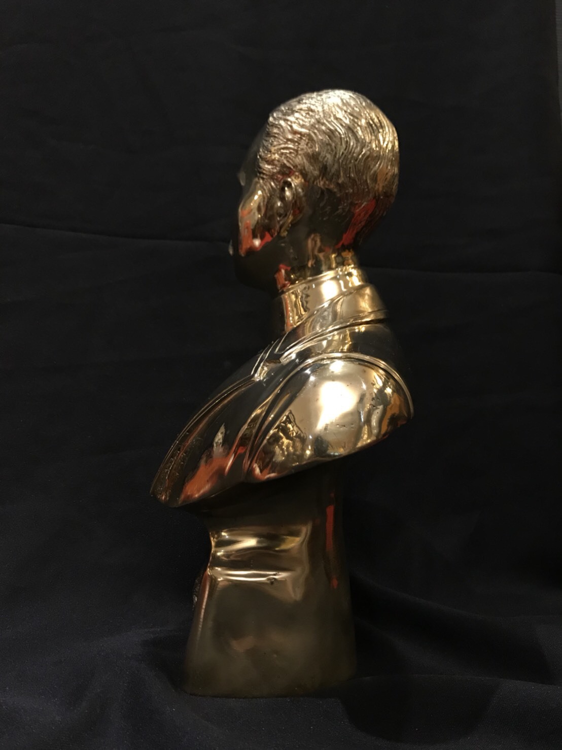 รัชกาลที่ 5 ครึ่งพระองค์ ทรงชุดสากล