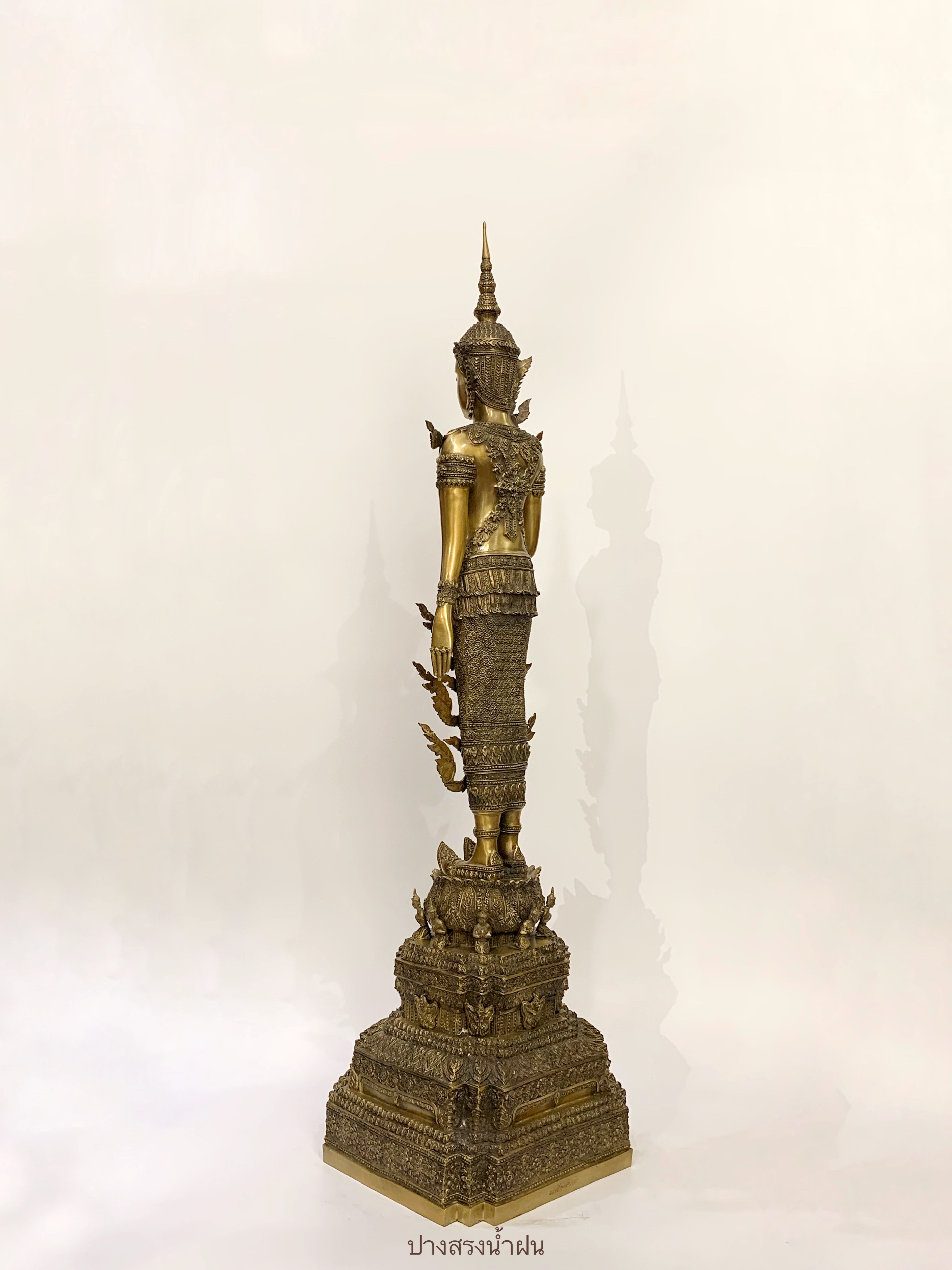 พระพุทธรูป ปางสรงน้ำฝน ทรงเครื่องจักรพรรดิ์ หน้าตัก 9 นิ้ว