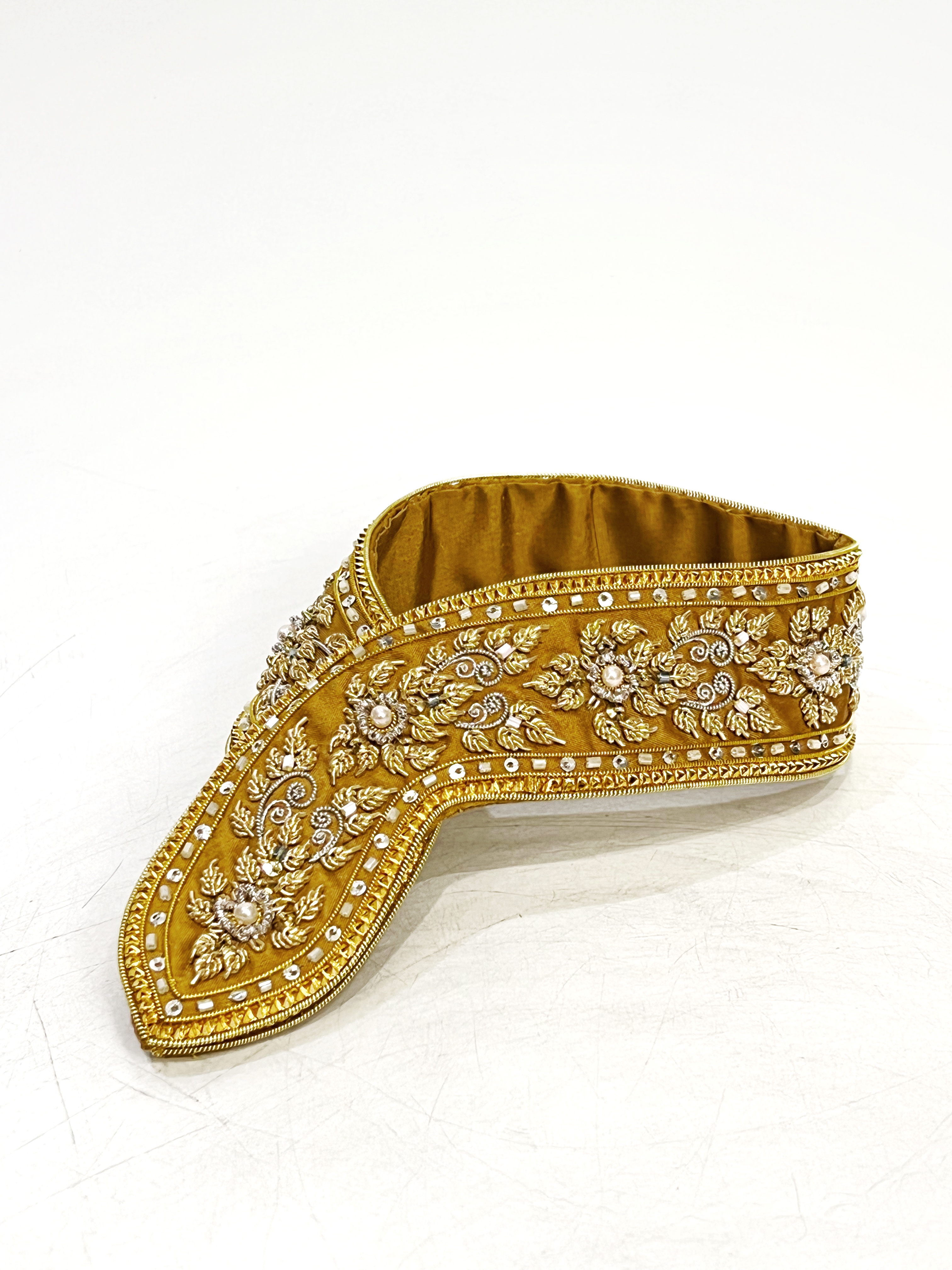 สังฆาฏิปักดิ้นทอง สำหรับพระพุทธรูปขนาดหน้าตัก 9 นิ้ว