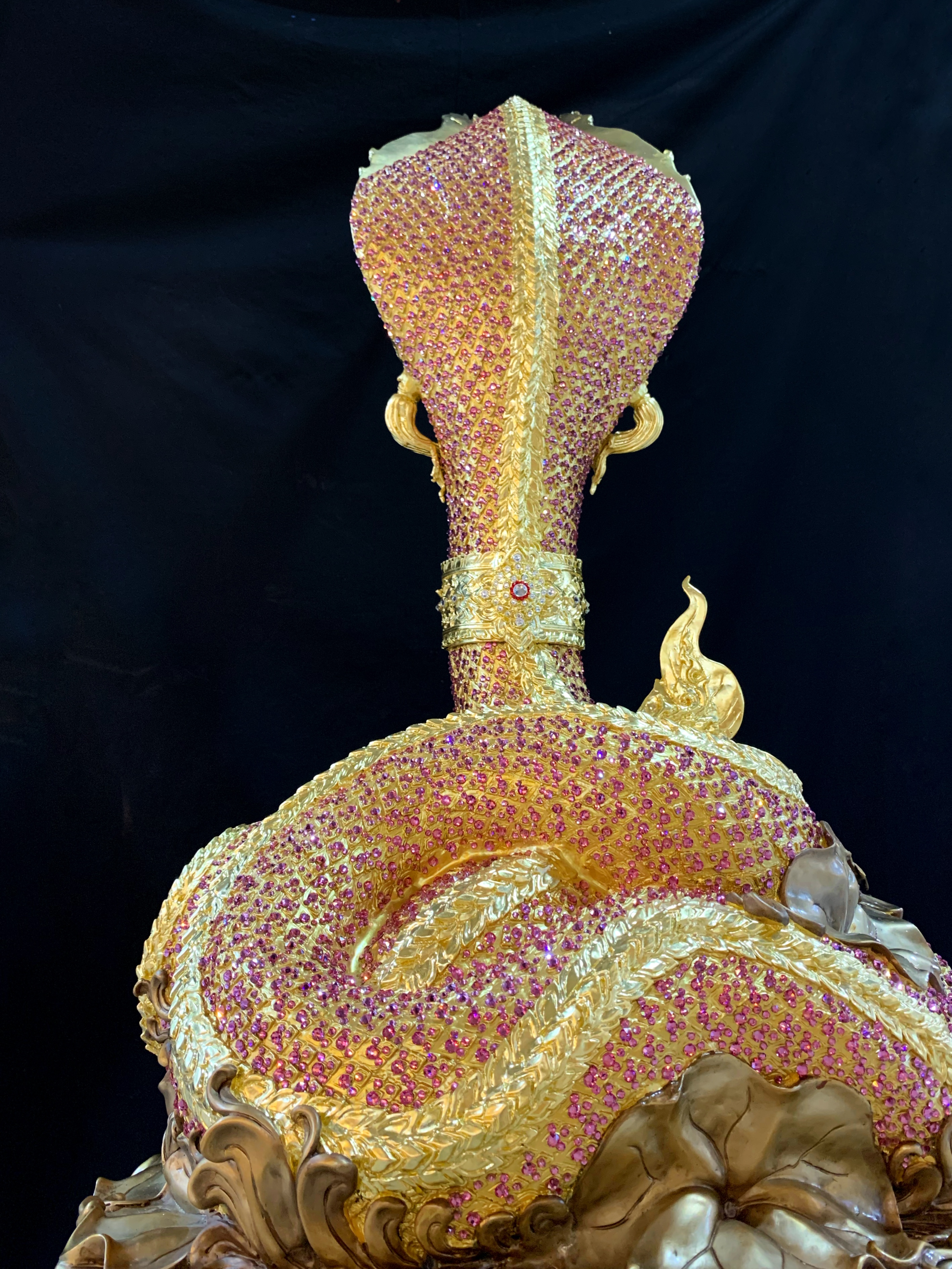 พญานาค สูง 149 cm.