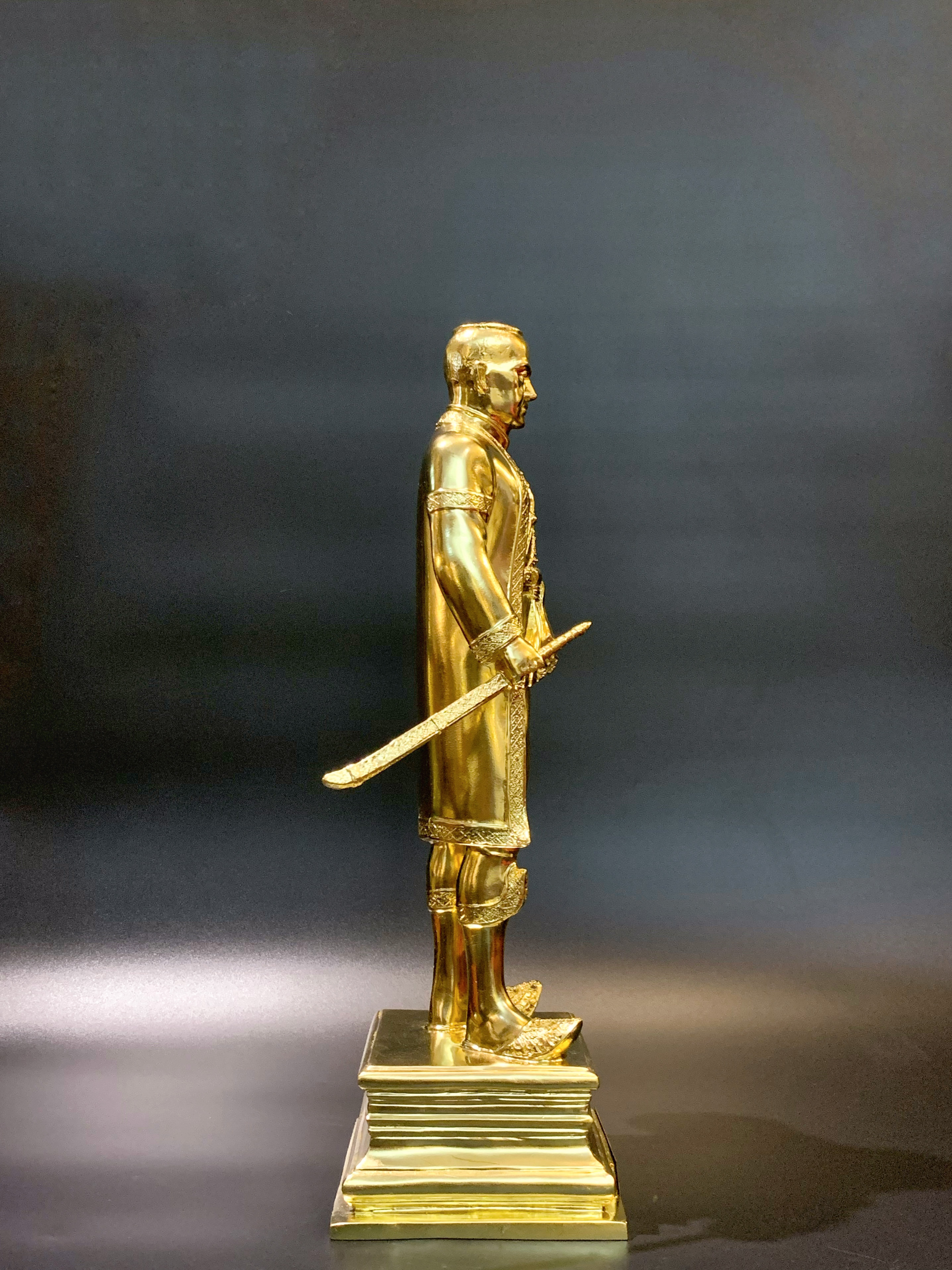 รัชกาลที่ 1 หน้าตัก 9 นิ้ว