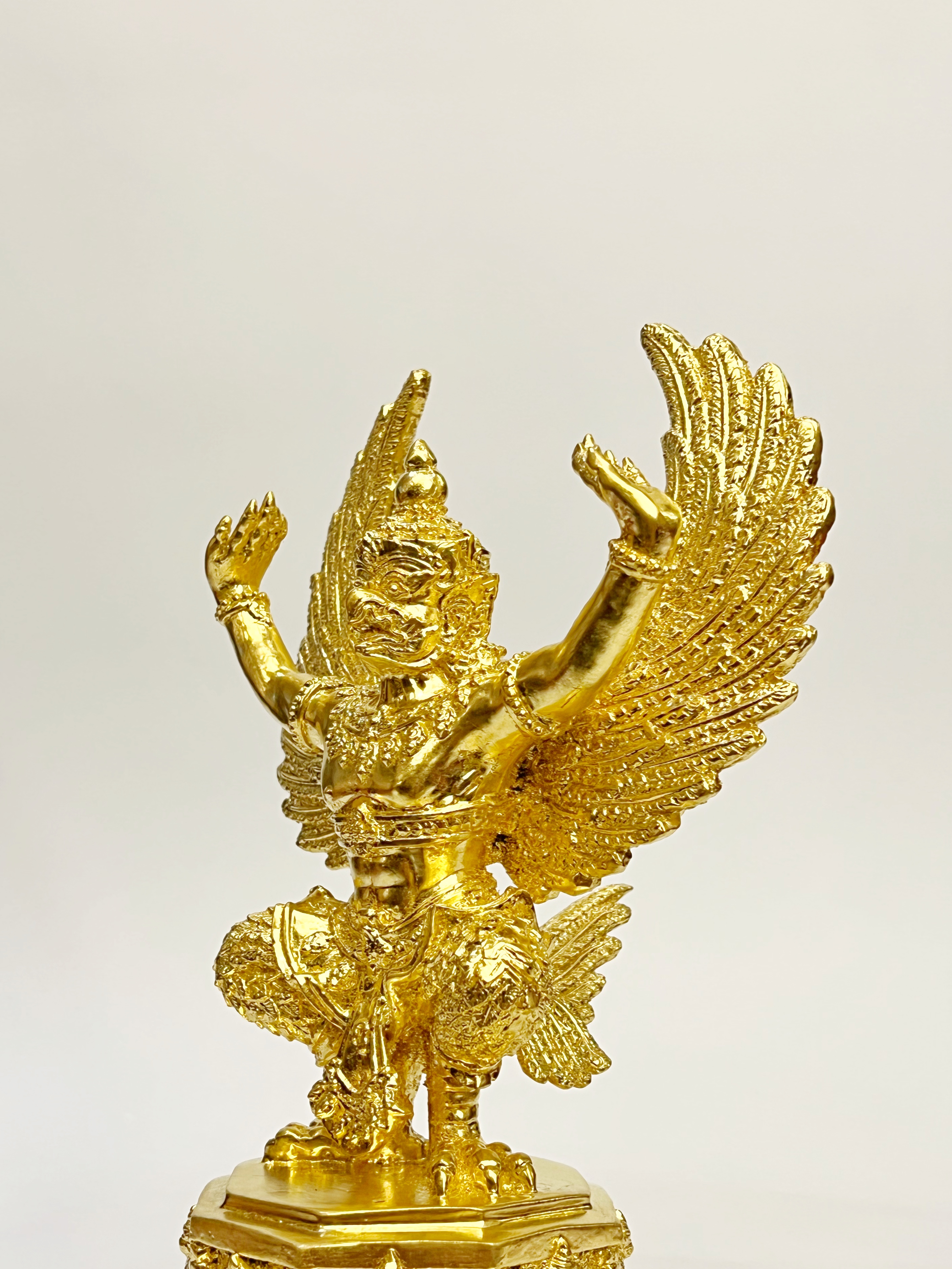 พญาครุฑ รุ่น เจริญพร (องค์บูชา พิมพ์เล็ก)