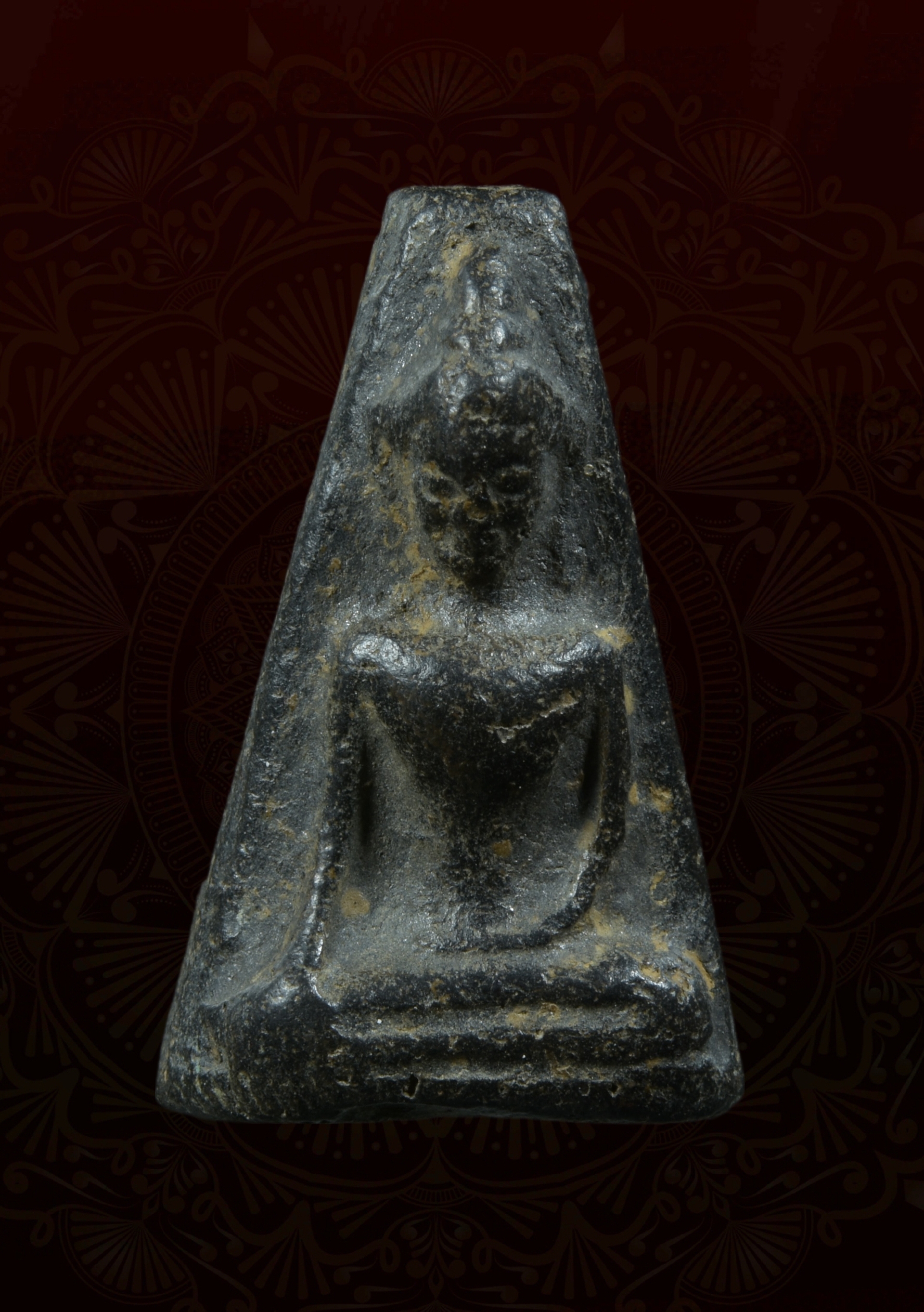 พระผงสุพรรณ เนื้อดำ(เนื้อดิน)