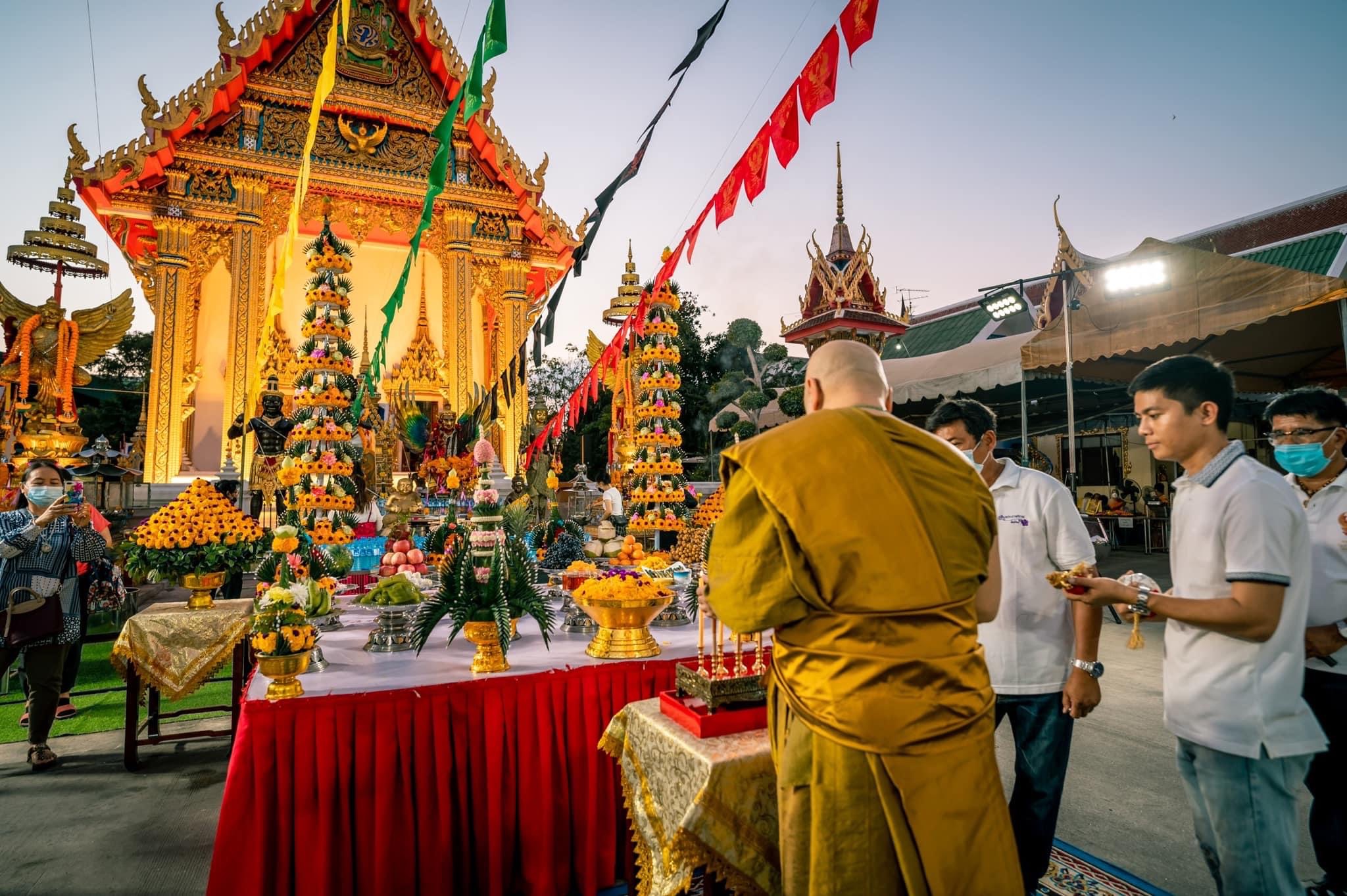 พญาครุฑ รุ่น เจริญพร (พิมพ์ใหญ่)