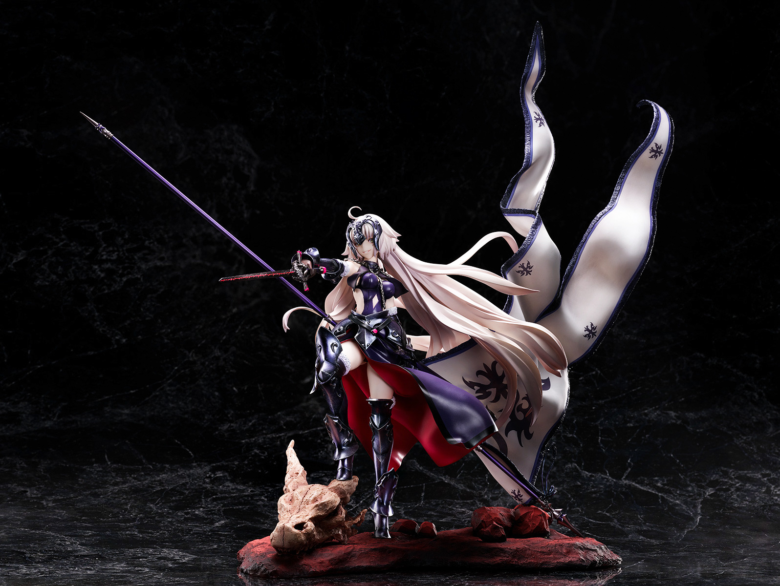 (Pre-Order) Jeanne d'Arc (Alter) Kuraki Homura o Matoishi Ryuu no Majo - 1/7 (Licorne)