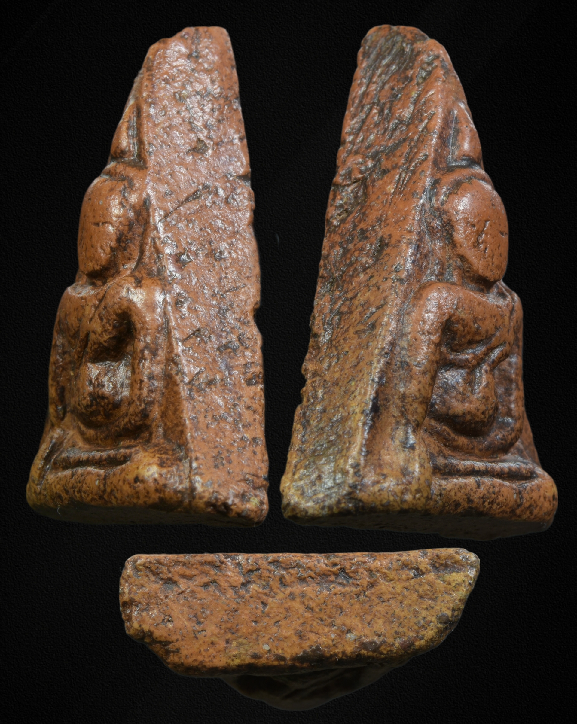 พระนางพญา พิมพ์เข่าตรง