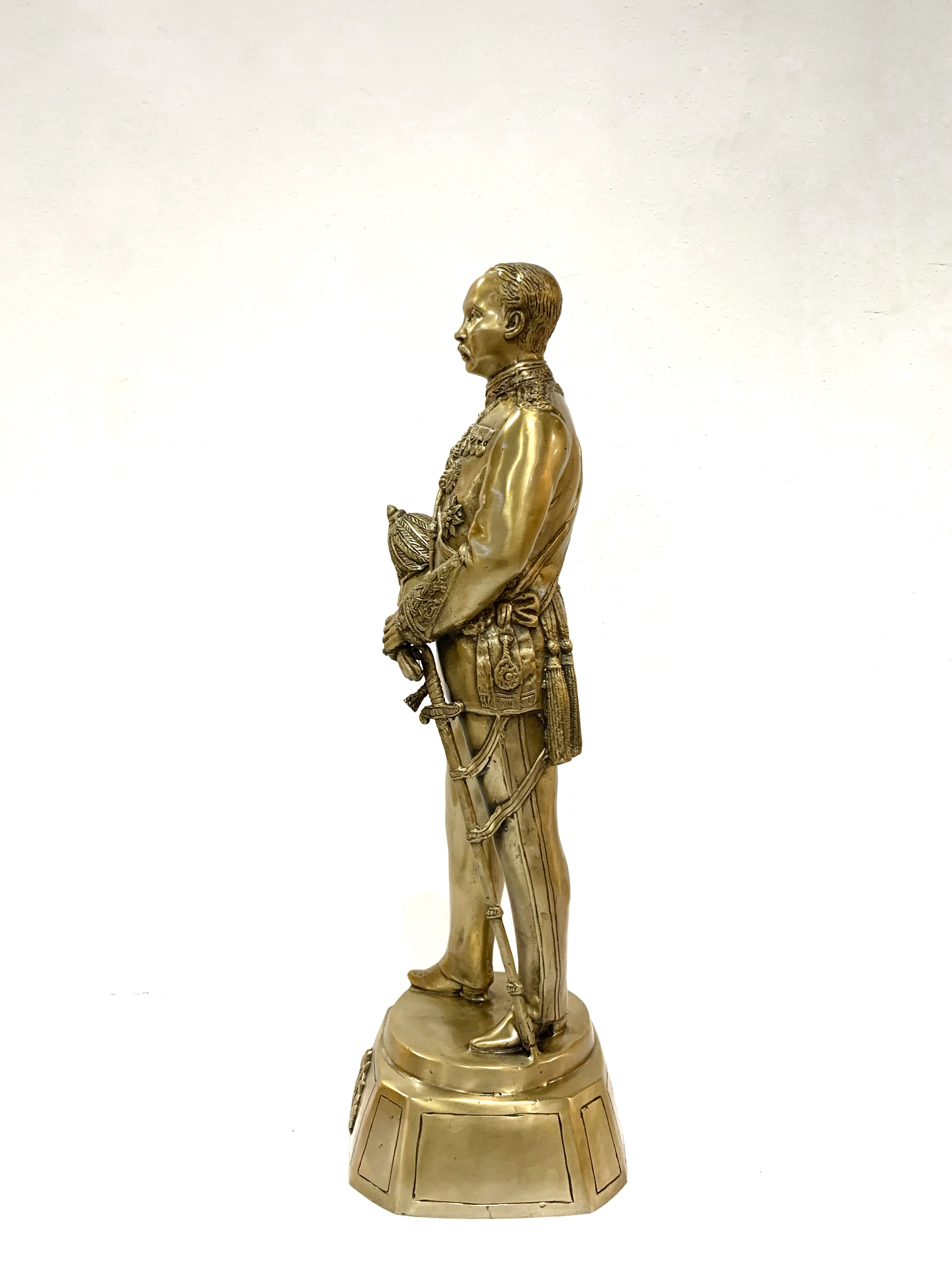 รัชกาลที่ 5 หน้าตัก 9 นิ้ว