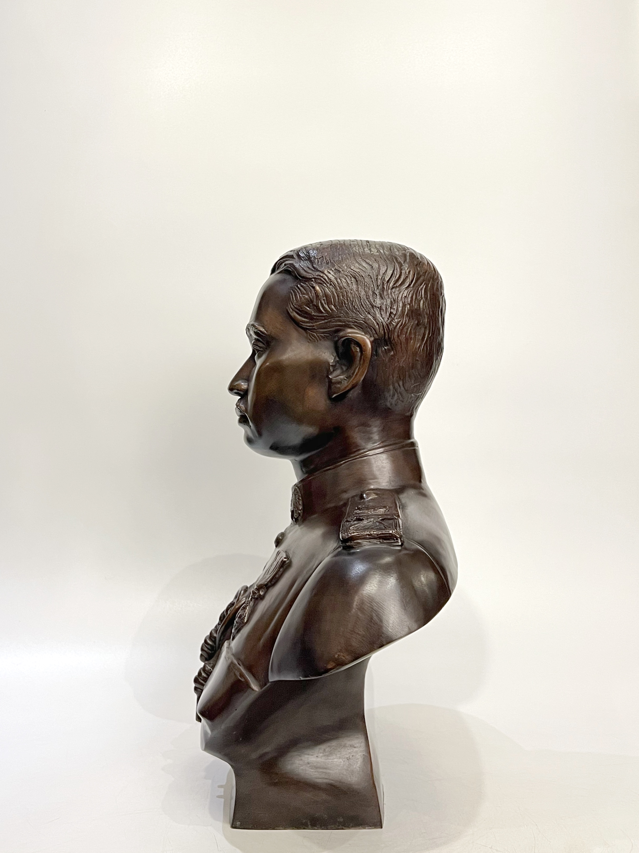 รัชกาลที่ 7 ครึ่งพระองค์