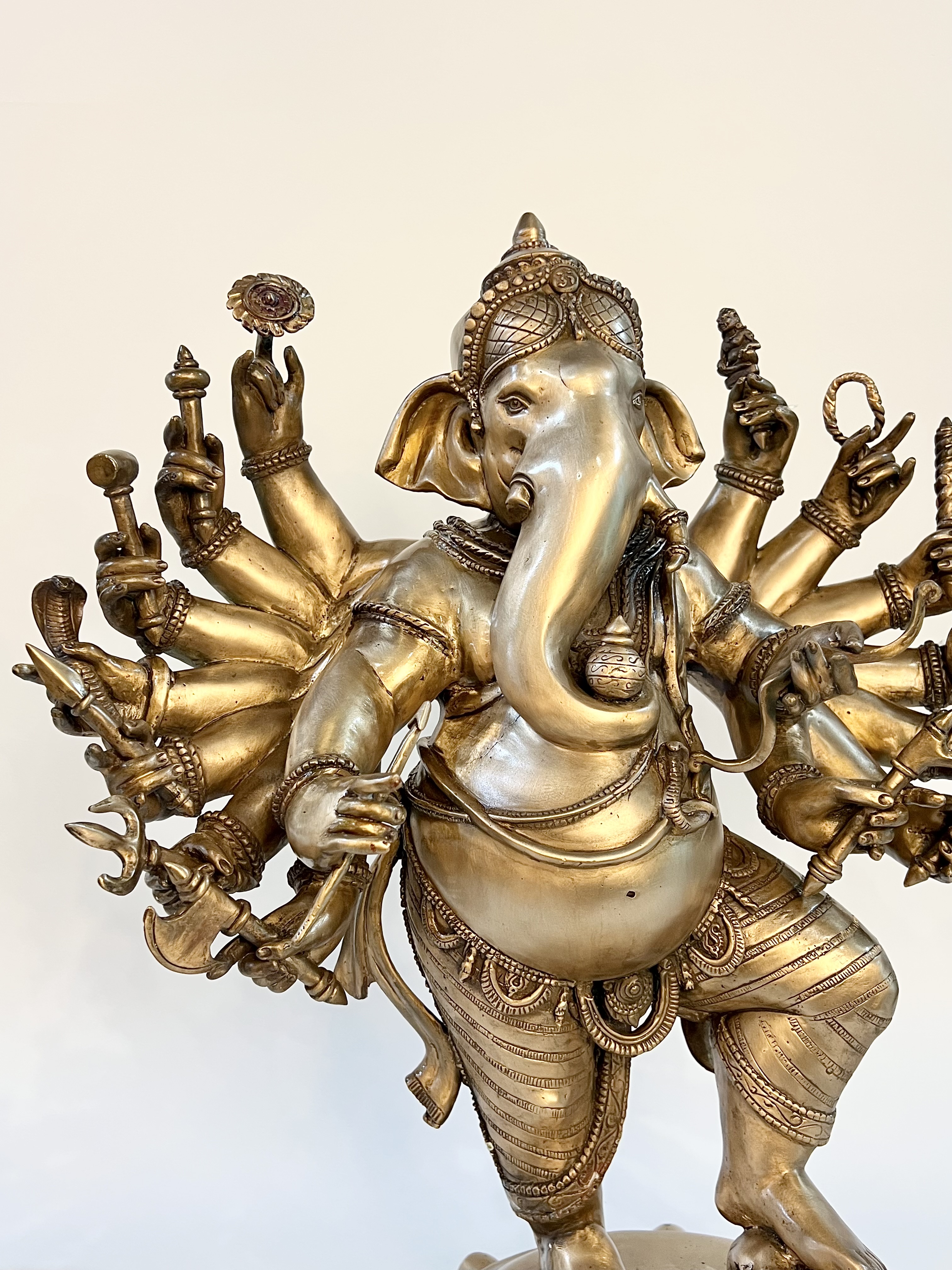 พระพิฆเนศ ปางออกศึก (พระวีระคณปติ) หน้าตัก 9 นิ้ว