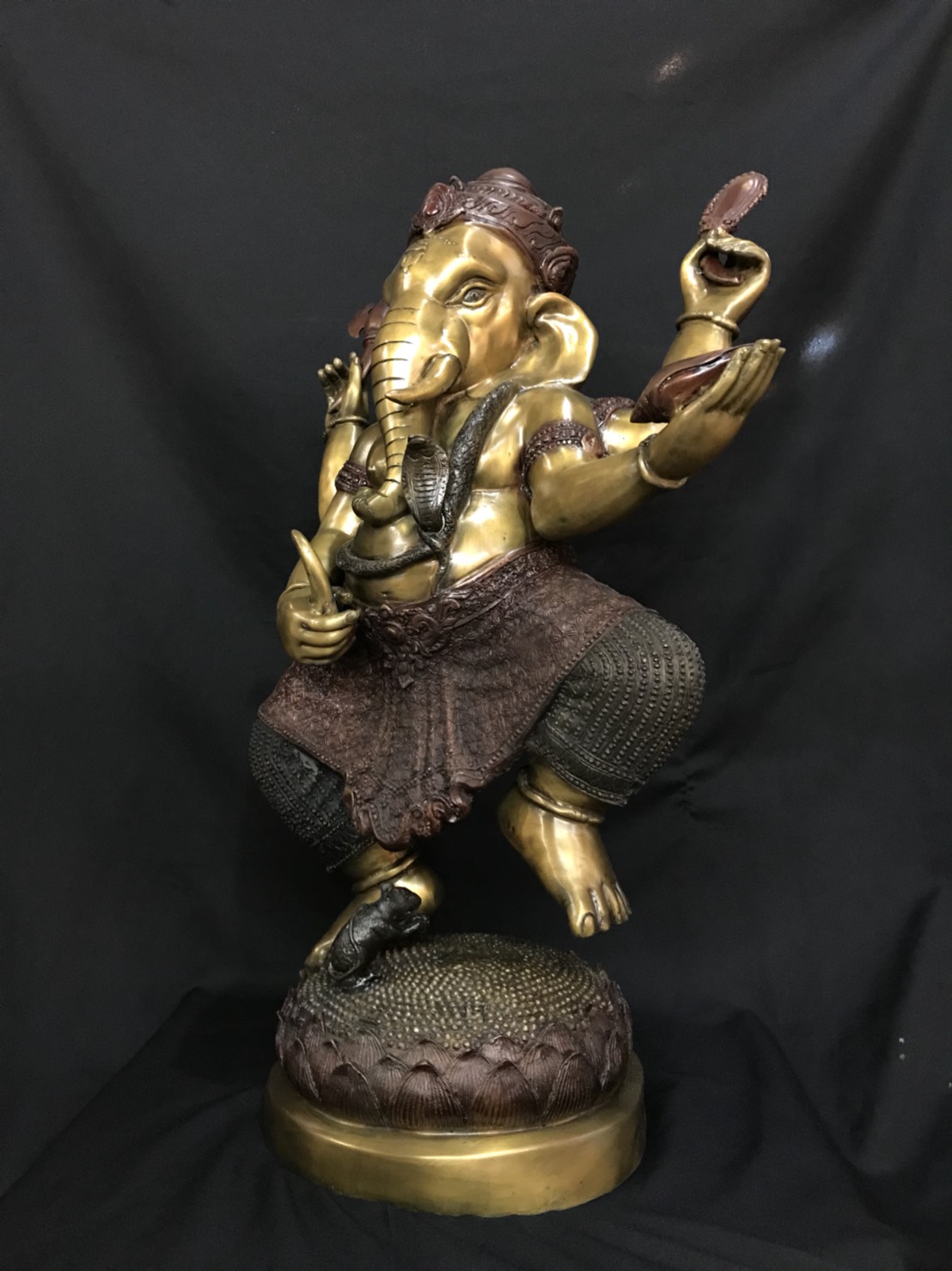 พระพิฆเนศ ปางลีลา หน้าตัก 16 นิ้ว