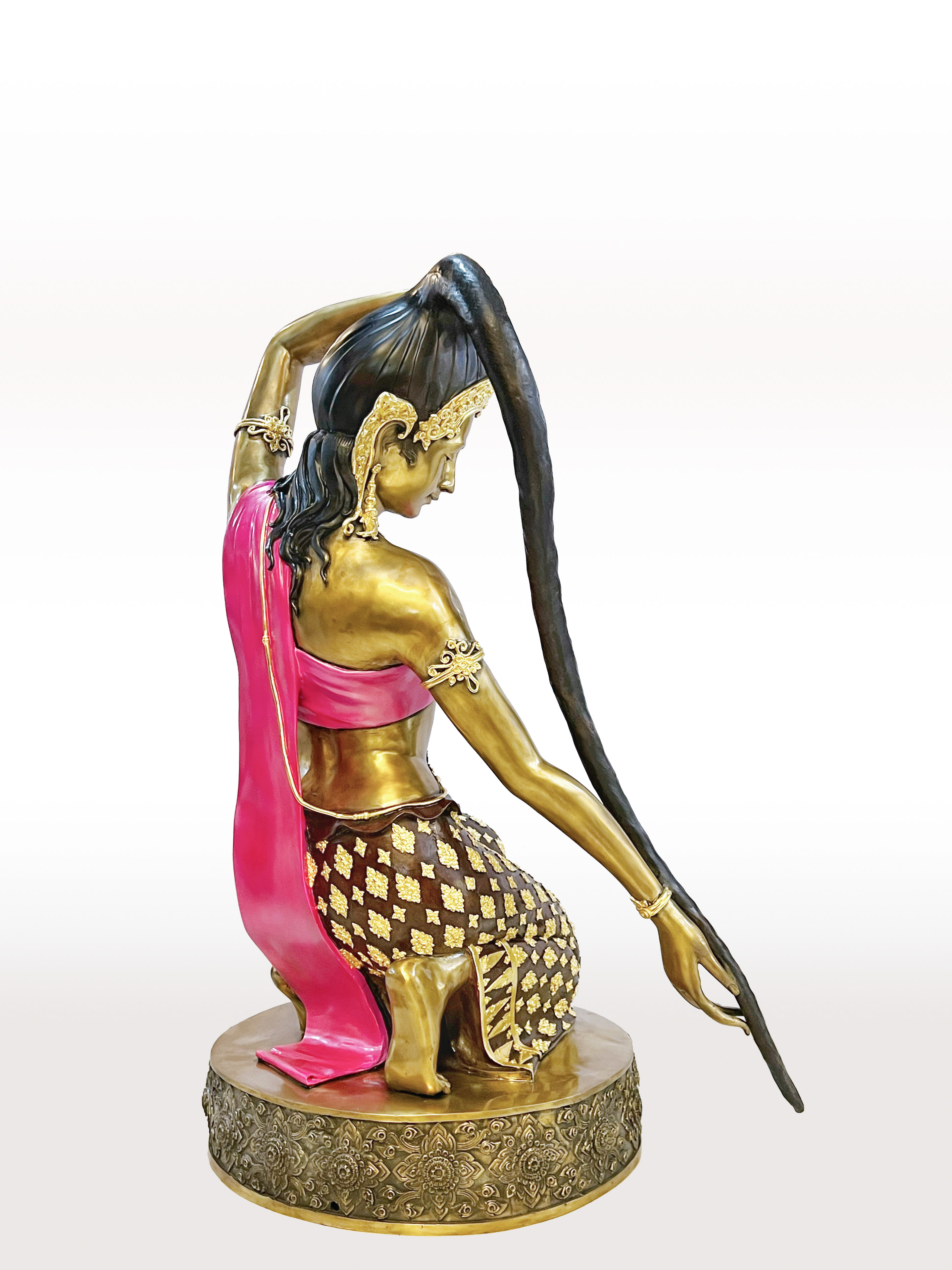 พระแม่ธรณีบีบมวยผม หน้าตัก 30 นิ้ว