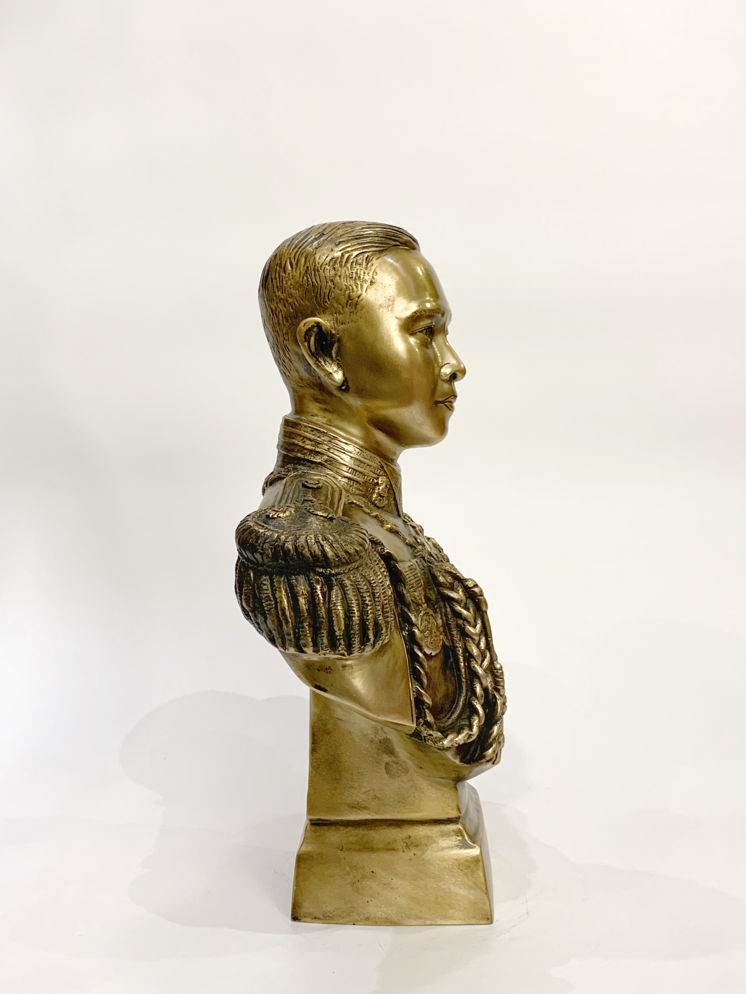 เสด็จเตี่ยกรมหลวงชุมพร ครึ่งพระองค์