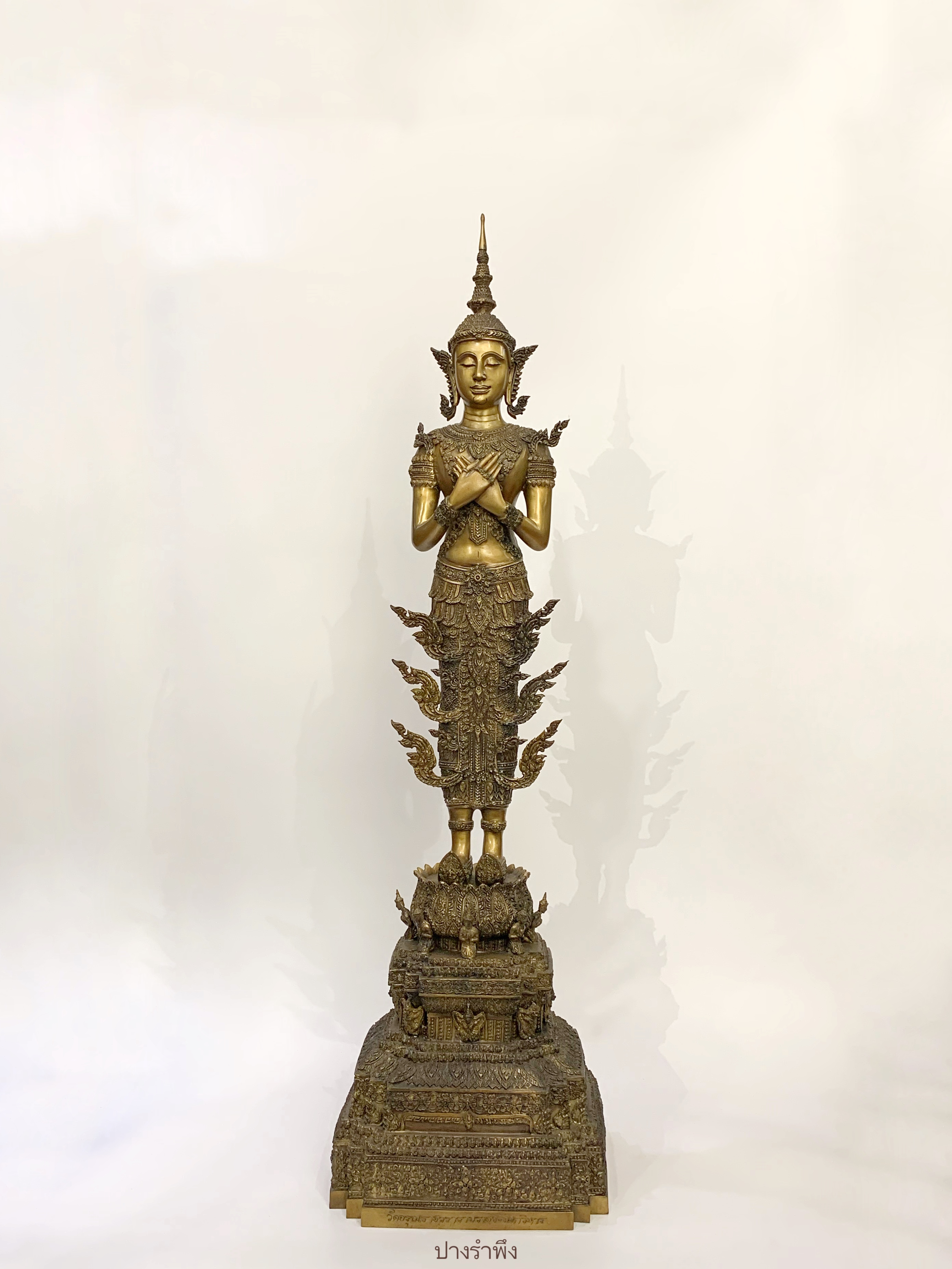 พระพุทธรูป ปางรำพึง ทรงเครื่องจักรพรรดิ์ หน้าตัก 9 นิ้ว