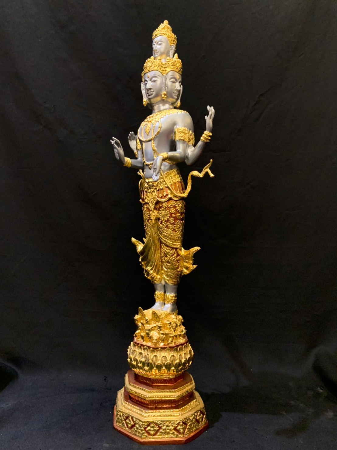 พระตรีมูรติ หน้าตัก 9 นิ้ว