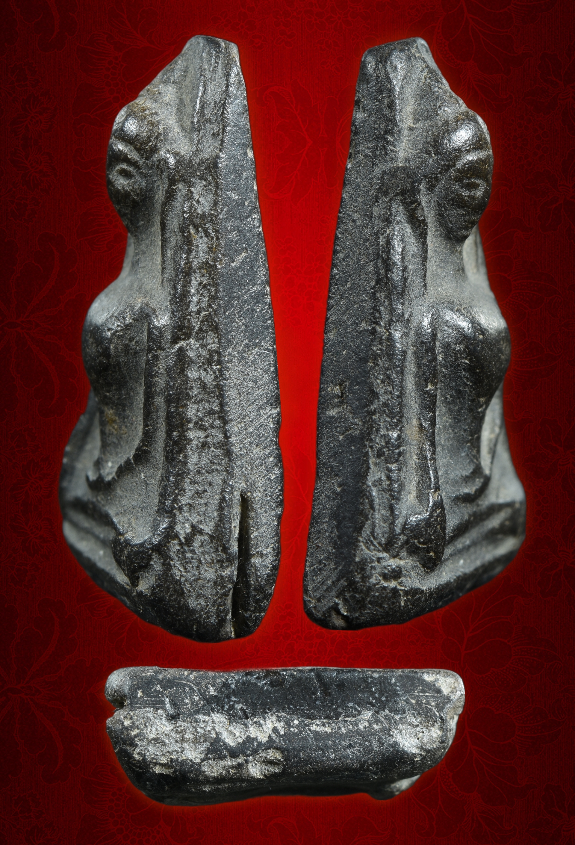 พระผงสุพรรณ เนื้อดำ