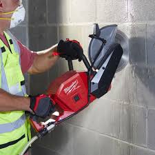 MILWAUKEE รุ่น M18 FCOS230-0G0 เครื่องตัดไร้สายขนาด 9 นิ้ว แรงดัน 18 โวลท์ เครื่องเปล่า