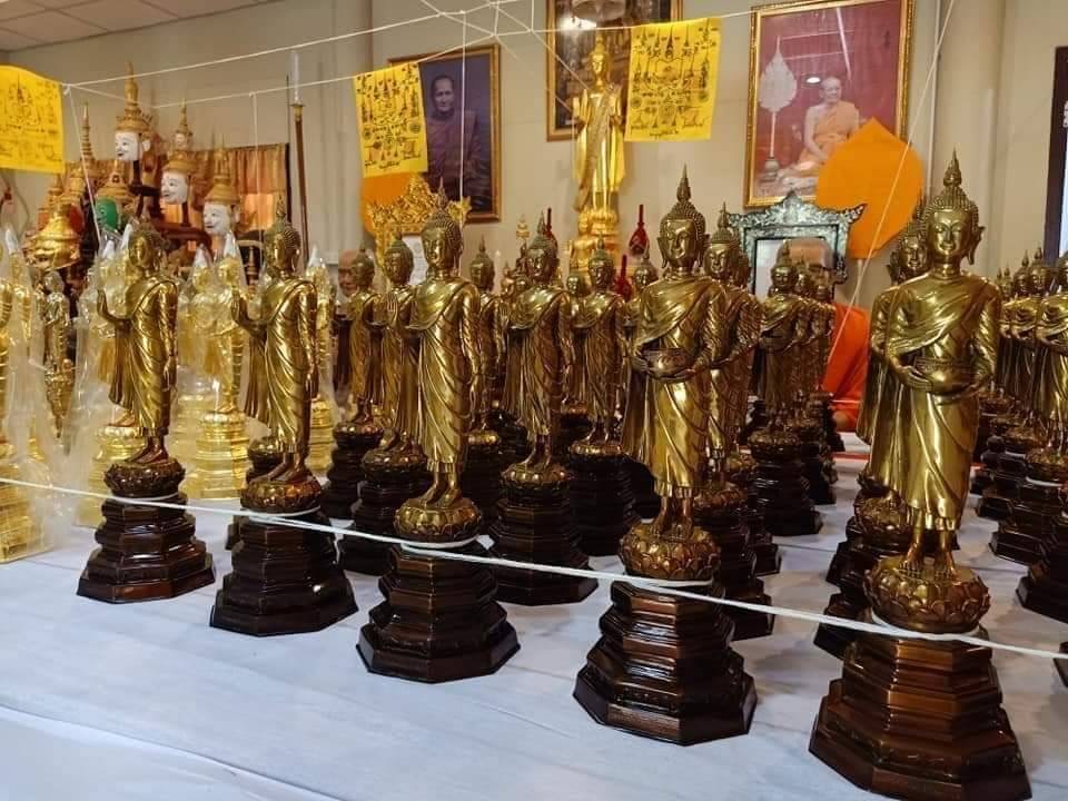 พระเจ้าห้ามโศกโรคาภัยนิรันตรายปราบไพรี หลวงพ่อเงินไหลมาสิริโภคาธนบดี สูง 18 นิ้ว