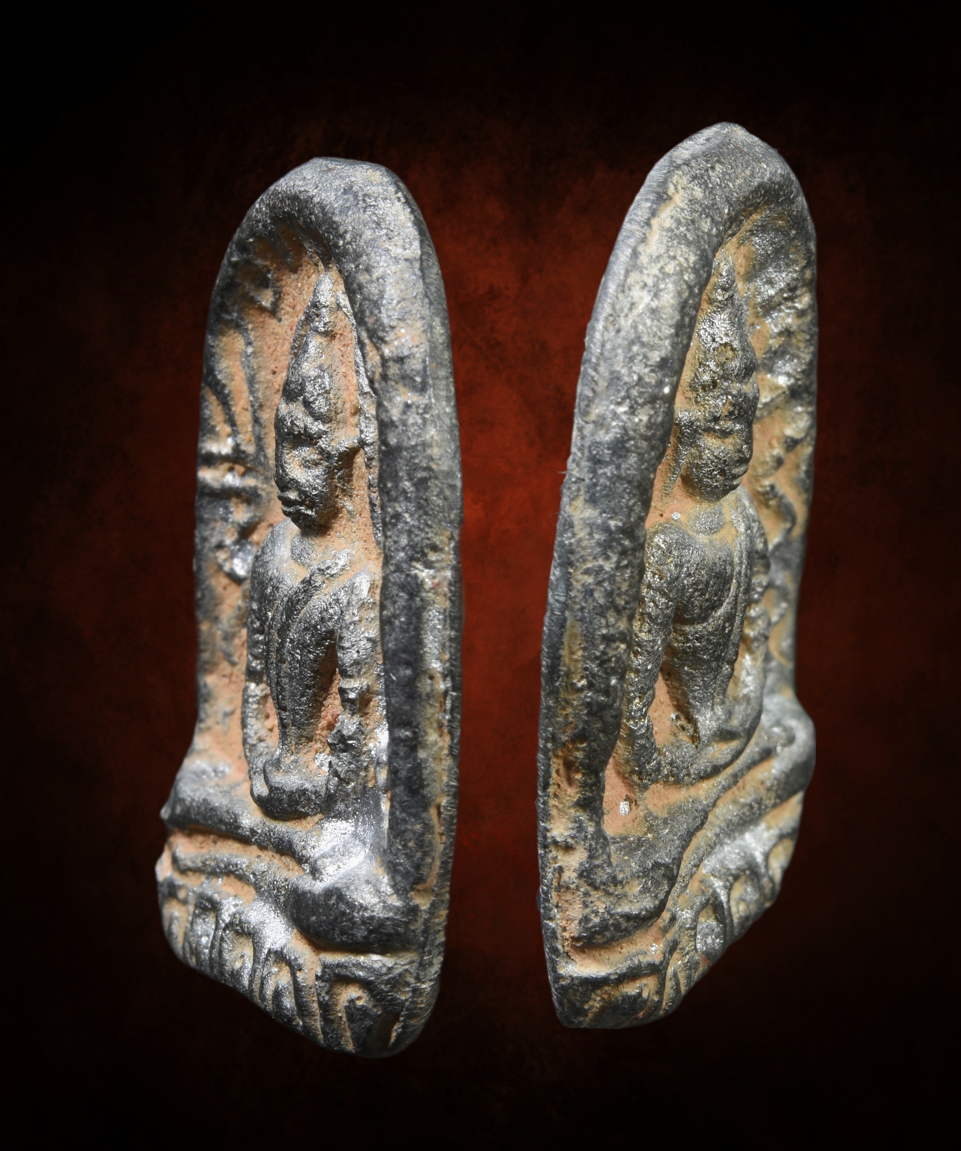 พระซุ้มกอ เนื้อชินเงิน ผิวปรอท