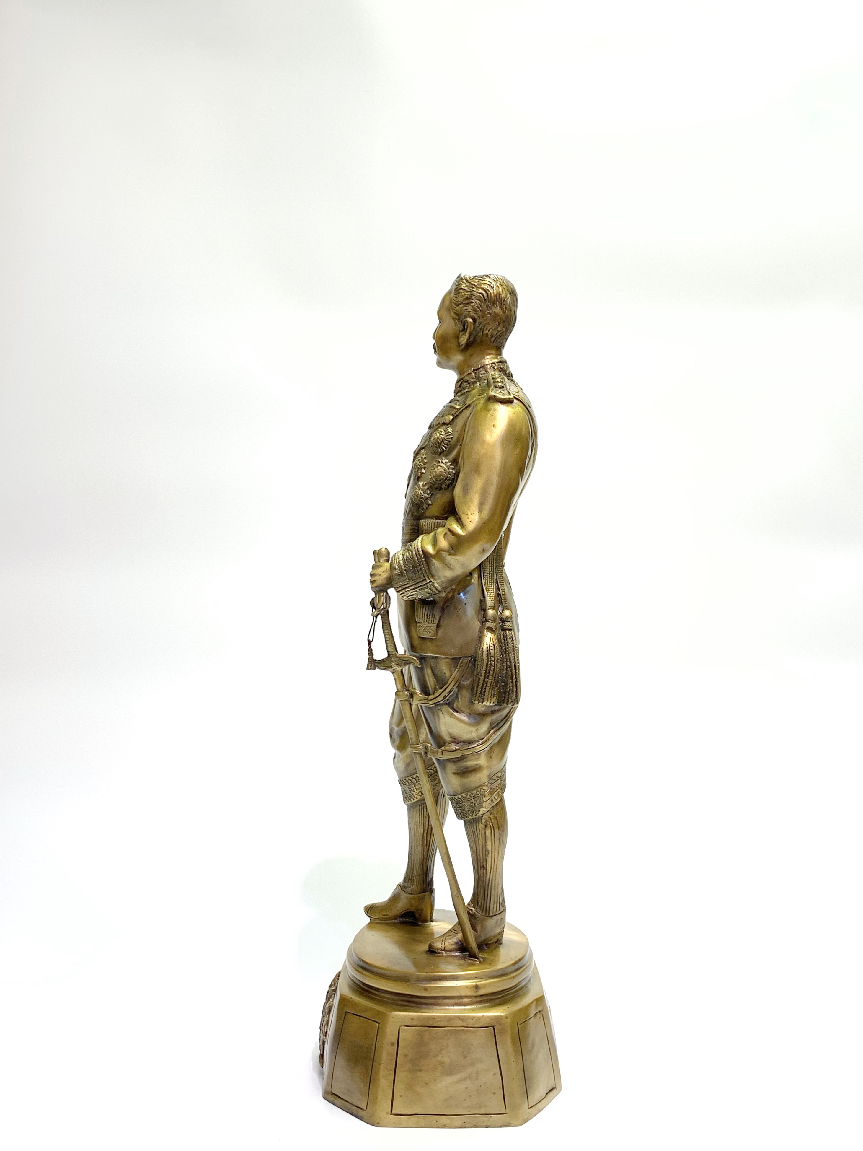 รัชกาลที่ 5 หน้าตัก 9 นิ้ว