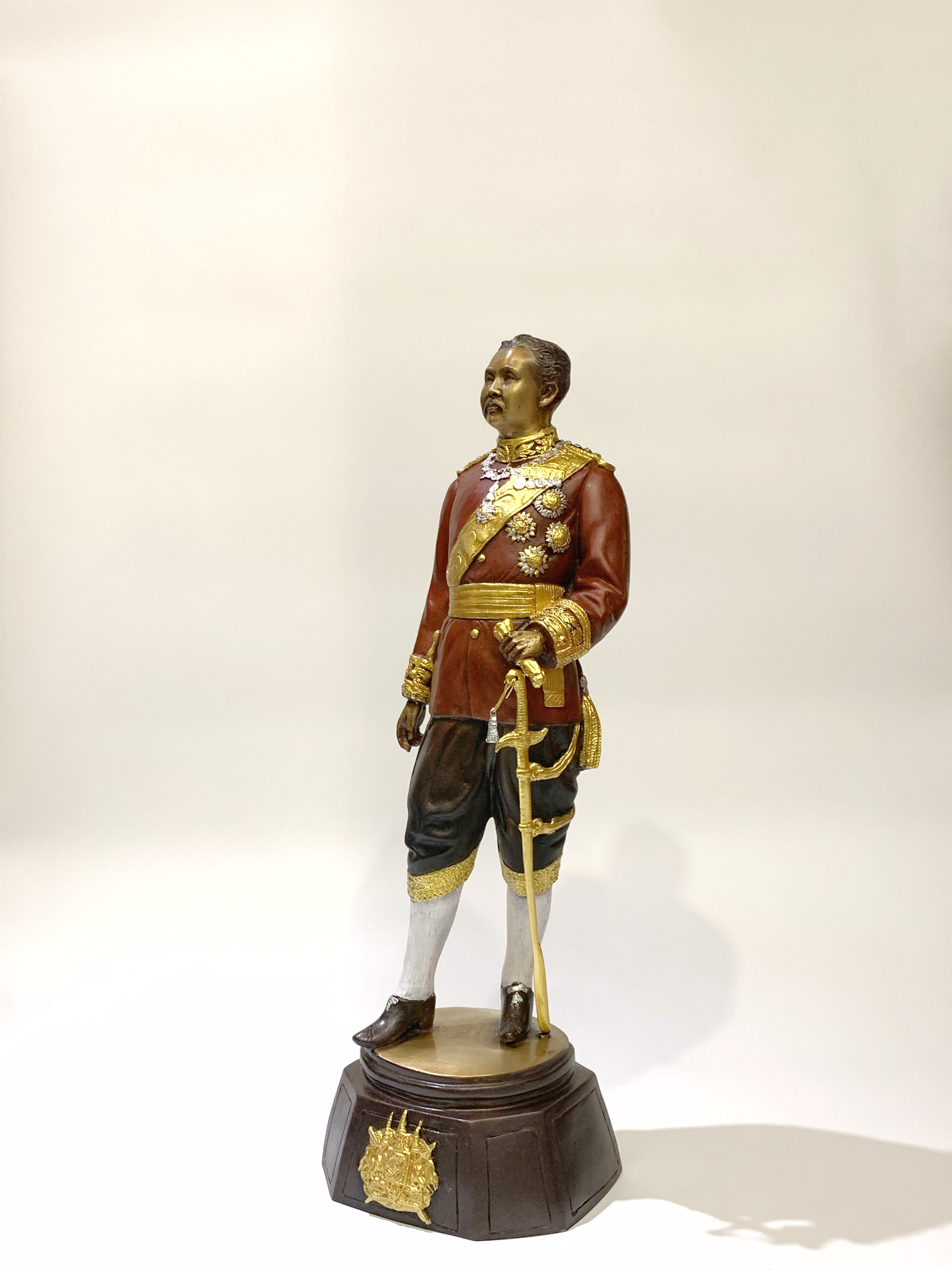 รัชกาลที่ 5 หน้าตัก 9 นิ้ว