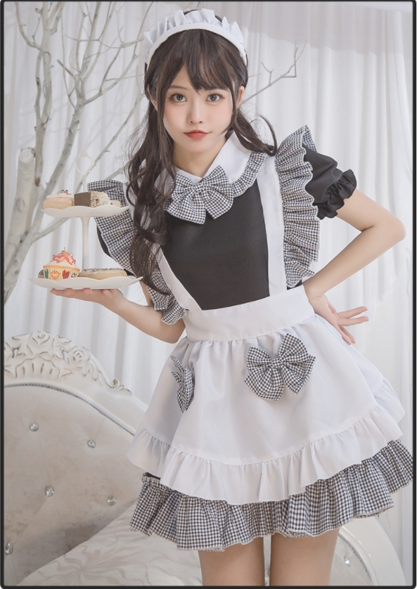 ชุดmaid ชุดสาวเสิร์ฟ ขาวดำ แต่งโบว์ลายสก๊อตขาวดำเล็กๆ
