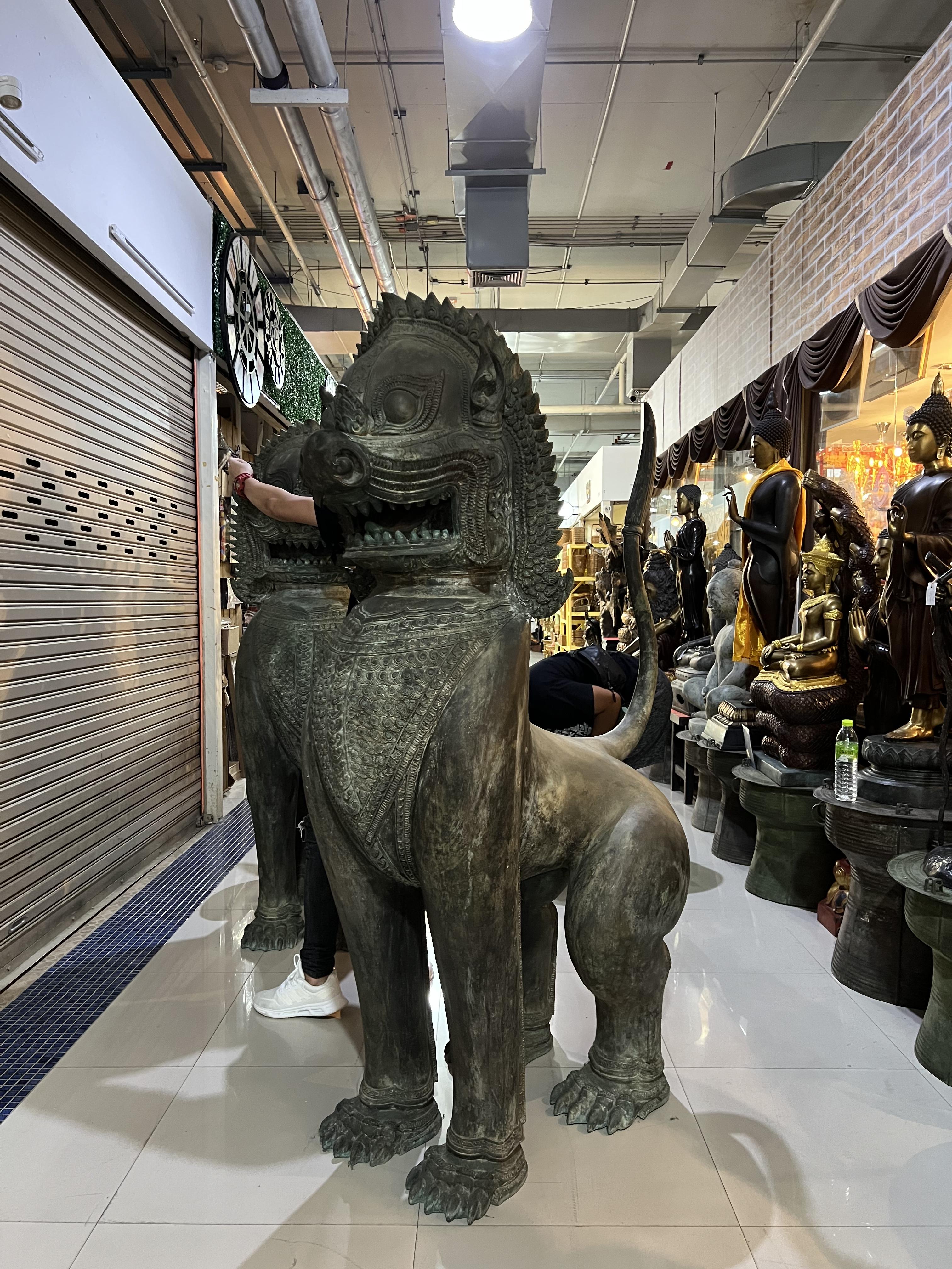 สิงโต (คู่) ขนาดใหญ่