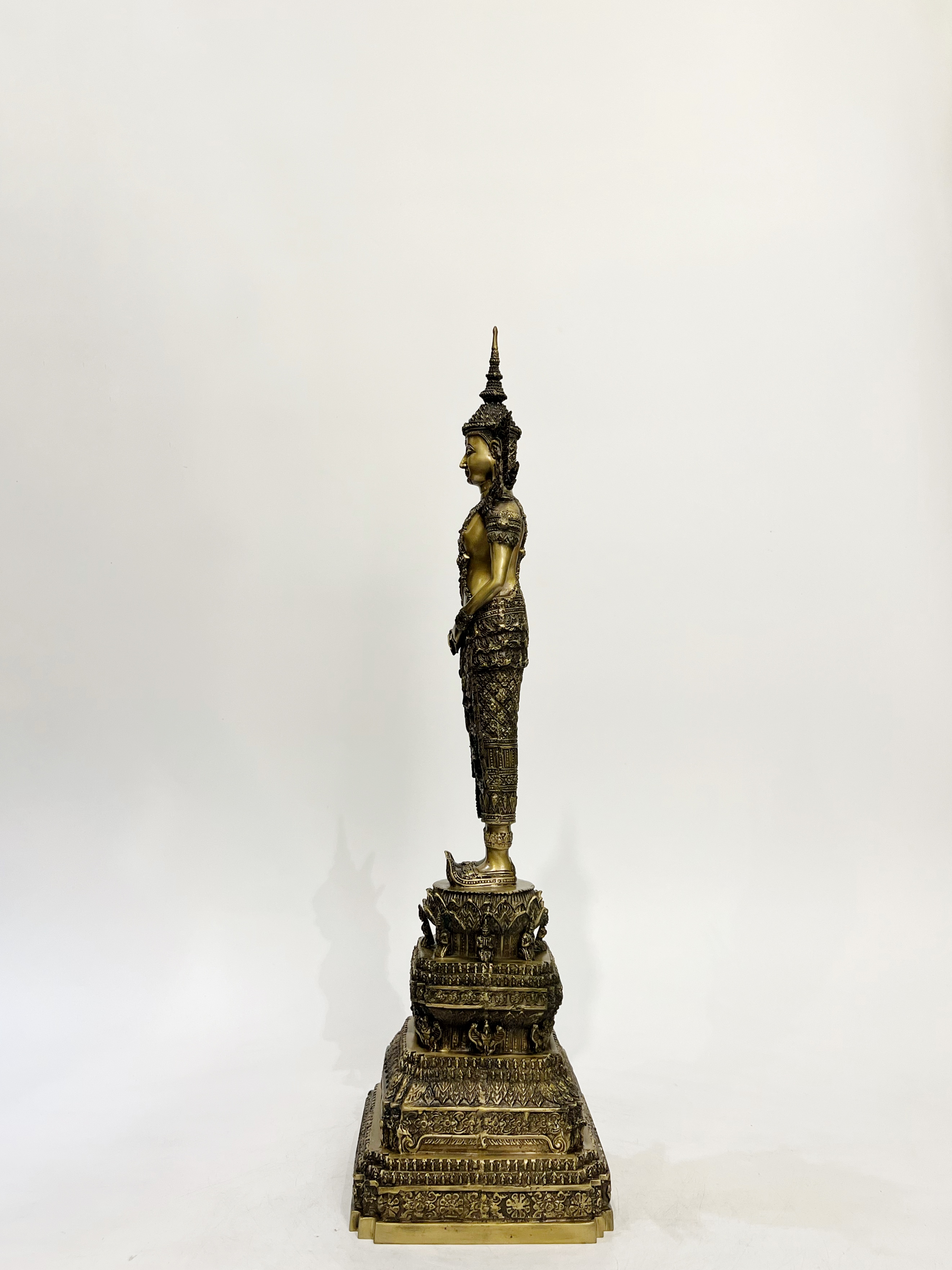 พระพุทธรูป พร้อม เทวรูป ทรงเครื่องจักพรรดิ์ หน้าตัก 5 นิ้ว (รวม 8 องค์)