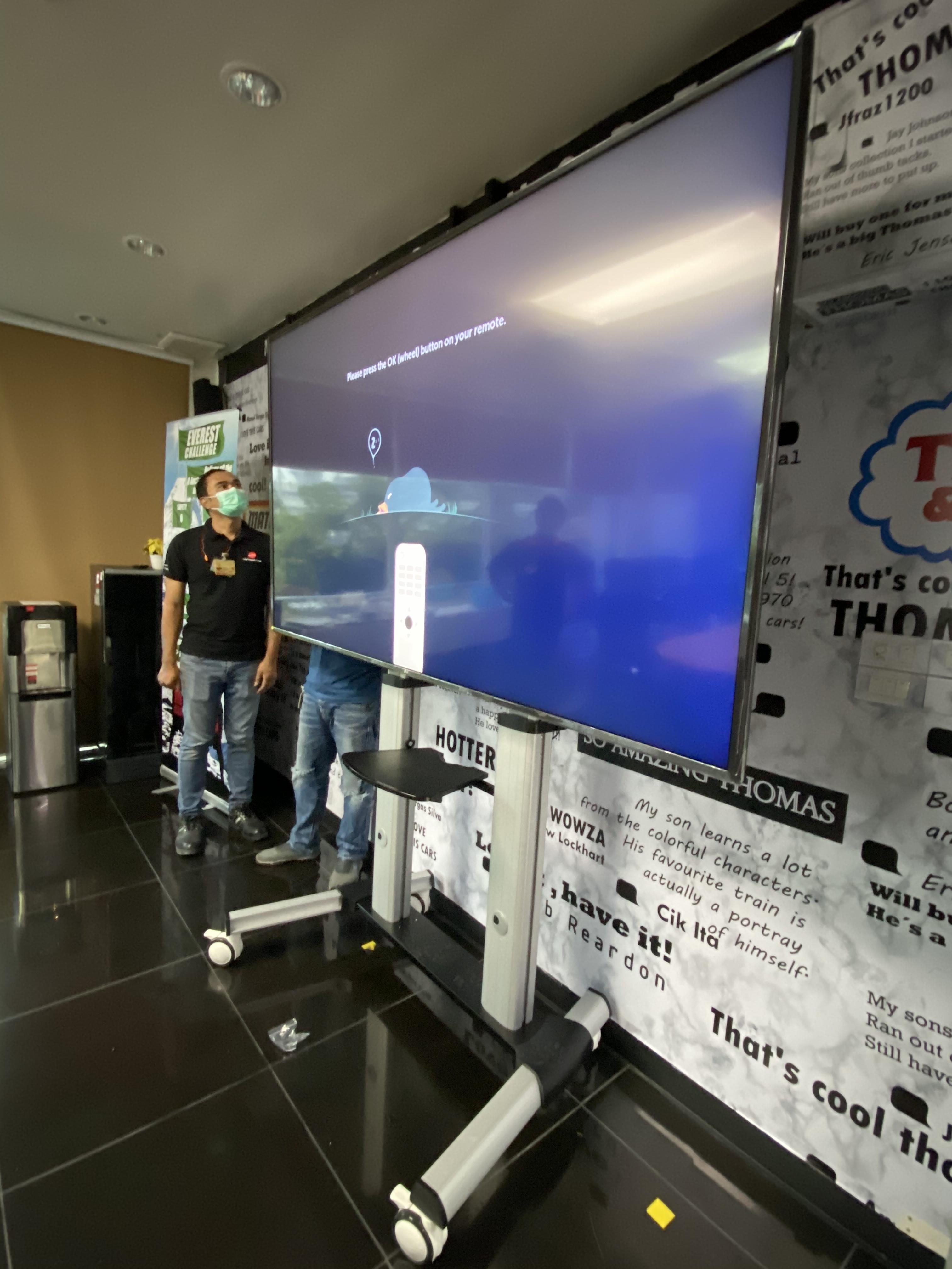 JMTVSTAND MT-F8200 ขาตั้งพื้นทีวีมีล้อเลื่อน(TV Stand) วัสดุ Aluminium อลูมิเนียม แบบล้อเลื่อนปรับสูง/ต่ำได้ 55"-98" นิ้ว{รับประกันสินค้า 3 ปี}0964746498