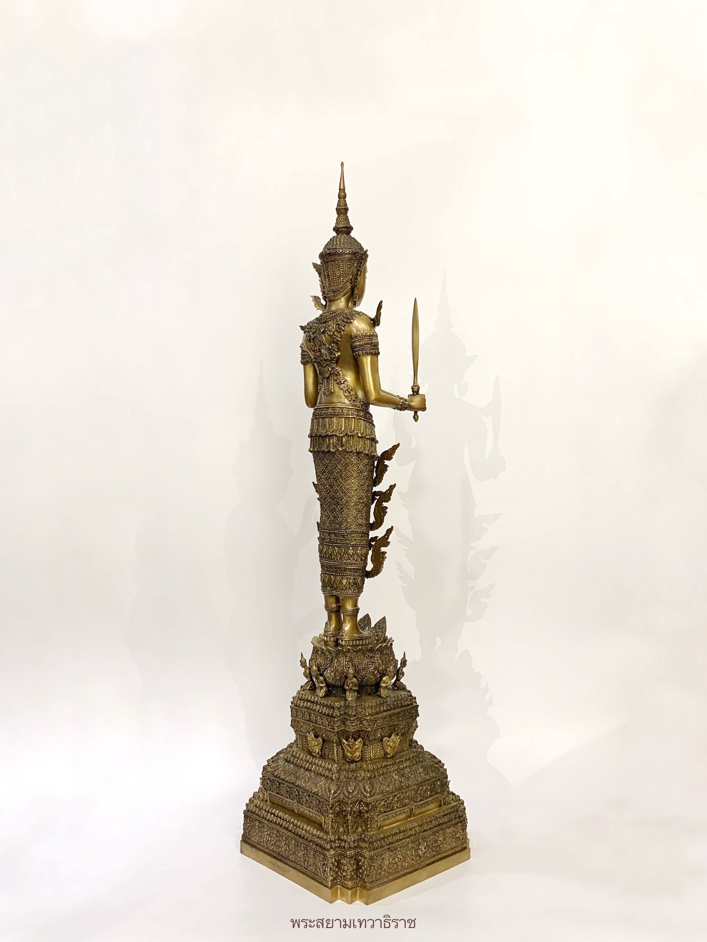 พระพุทธรูป ทรงเครื่องจักพรรดิ์ หน้าตัก 9 นิ้ว (ครบทั้ง 13 ปาง)