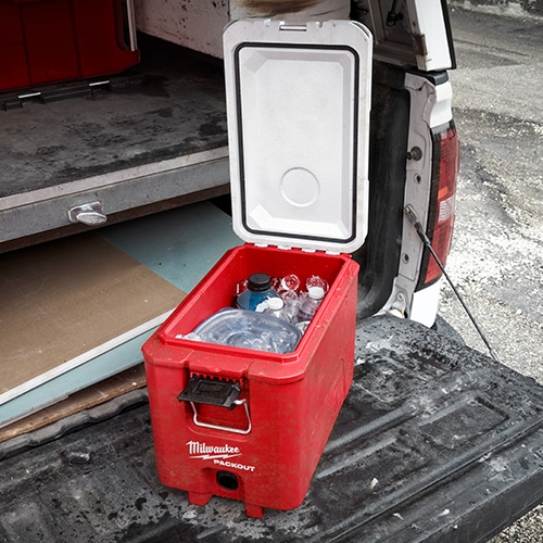 Milwaukee PACKOUT คูลเลอร์ 48-22-8460