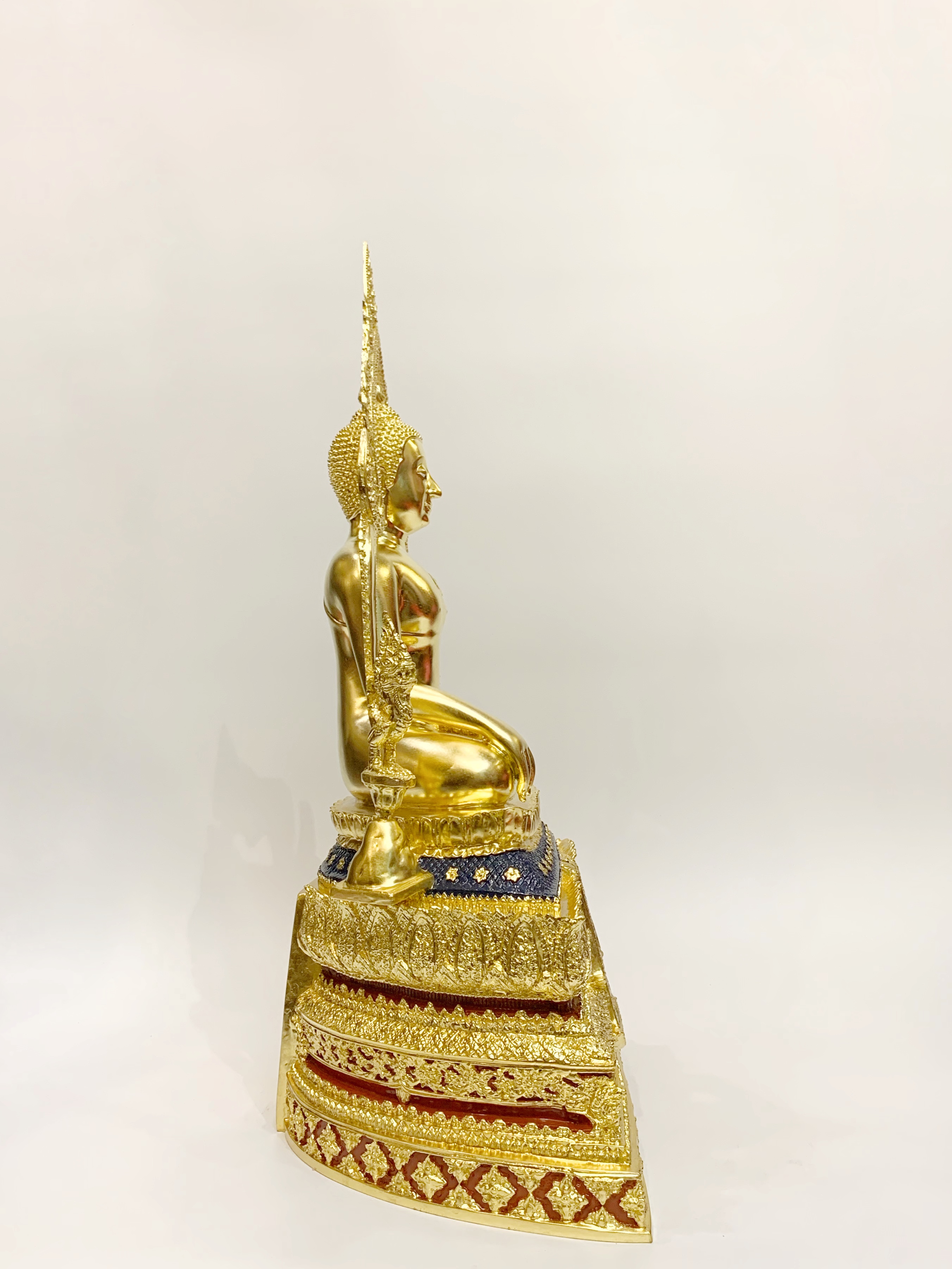 หลวงพ่อเพชร หน้าตัก 9 นิ้ว