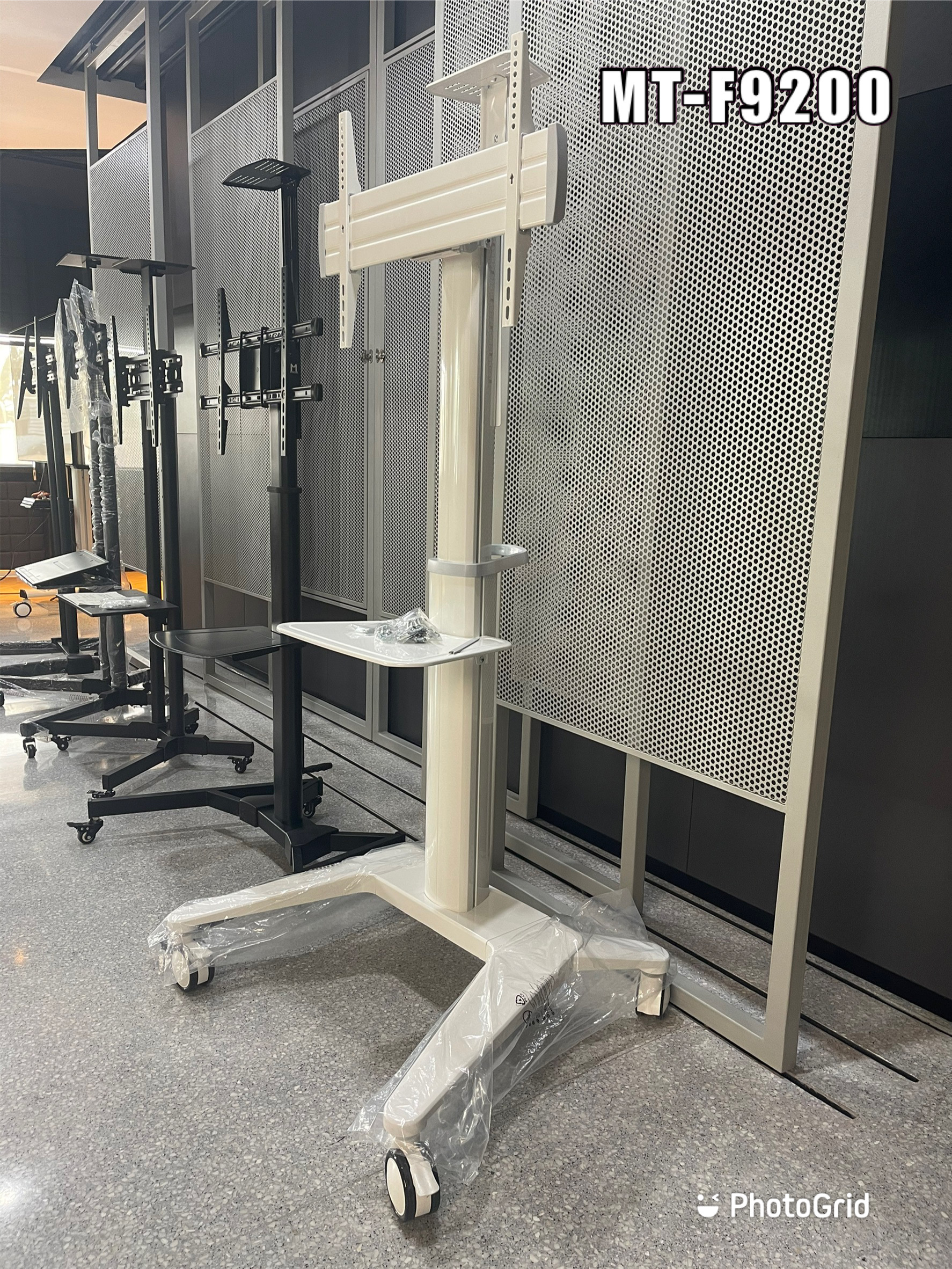 JMTVSTAND MT-F9200ขาตั้งพื้นทีวีมีล้อเลื่อน วัสดุอลูมิเนียม {สีขาว} รูปทรงสวยงาม ทันสมัย รองรับทีวีขนาด 37"-75"นิ้ว{รับประกัน 3ปี0964746498 }