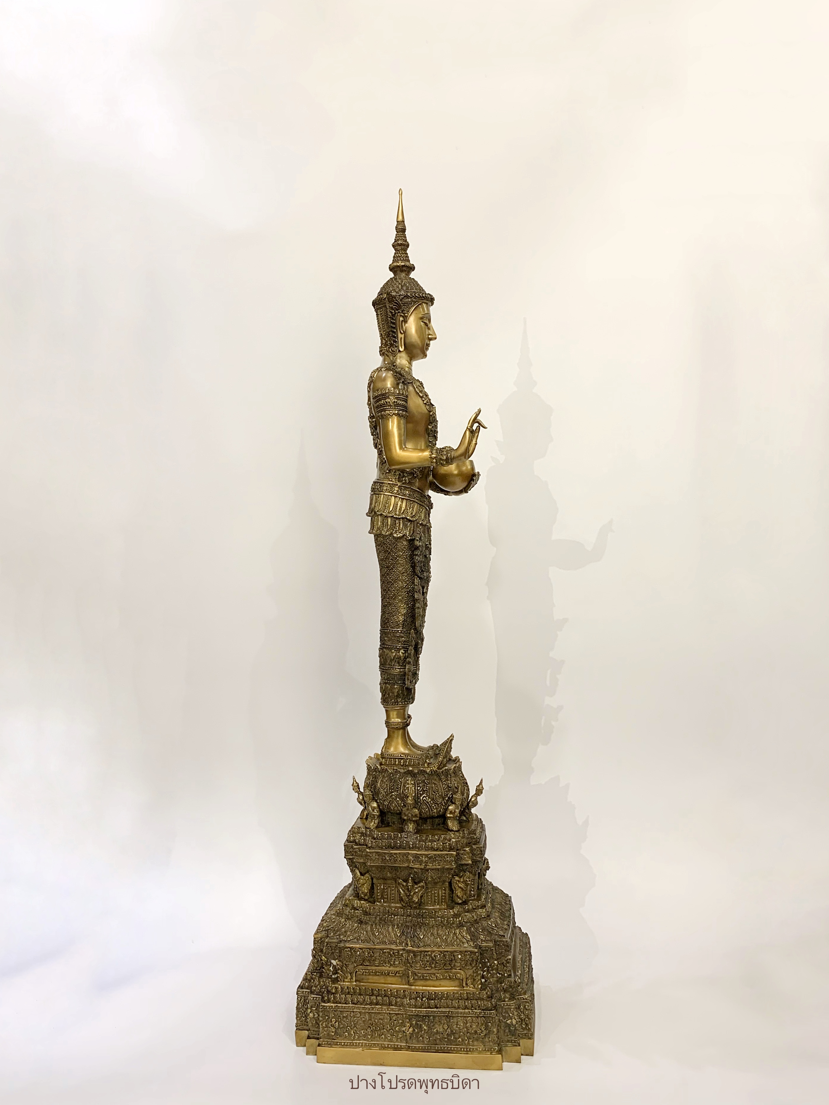 พระพุทธรูป ทรงเครื่องจักพรรดิ์ หน้าตัก 9 นิ้ว (ครบทั้ง 13 ปาง)