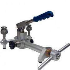 LEYRO IKA200-A-DP/w LMP25 ชุดสอบเทียบเครื่องวัดความดันพร้อมเครื่องสร้างแรงดันด้วยคันโยก (hand pump)